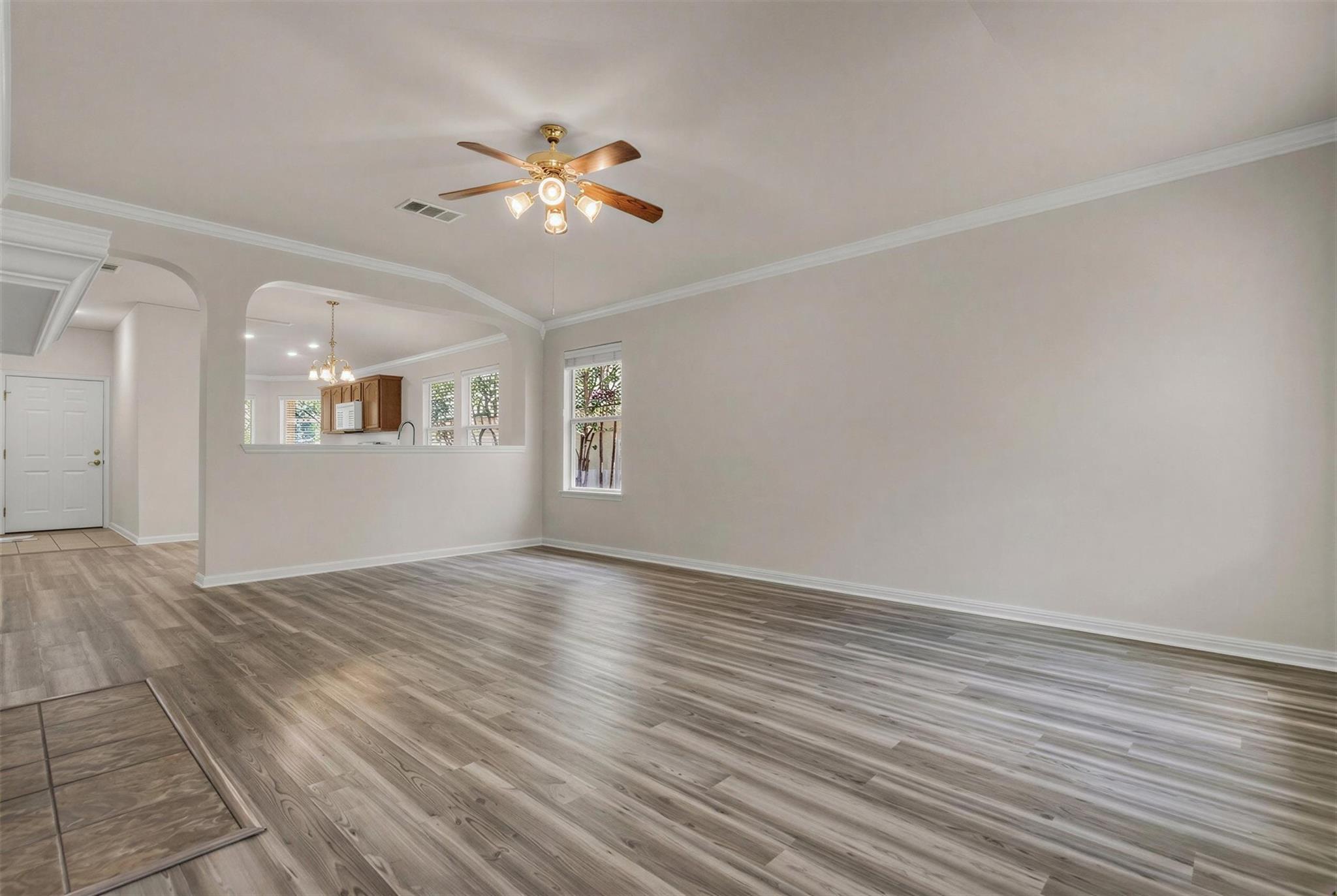 5605 Bentsen Ln Property Photo 7