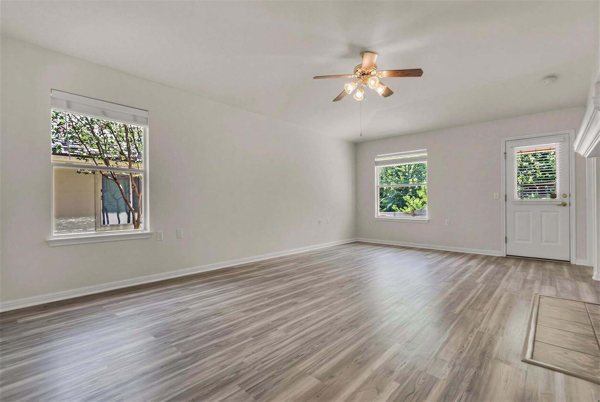 5605 Bentsen Ln Property Photo 8