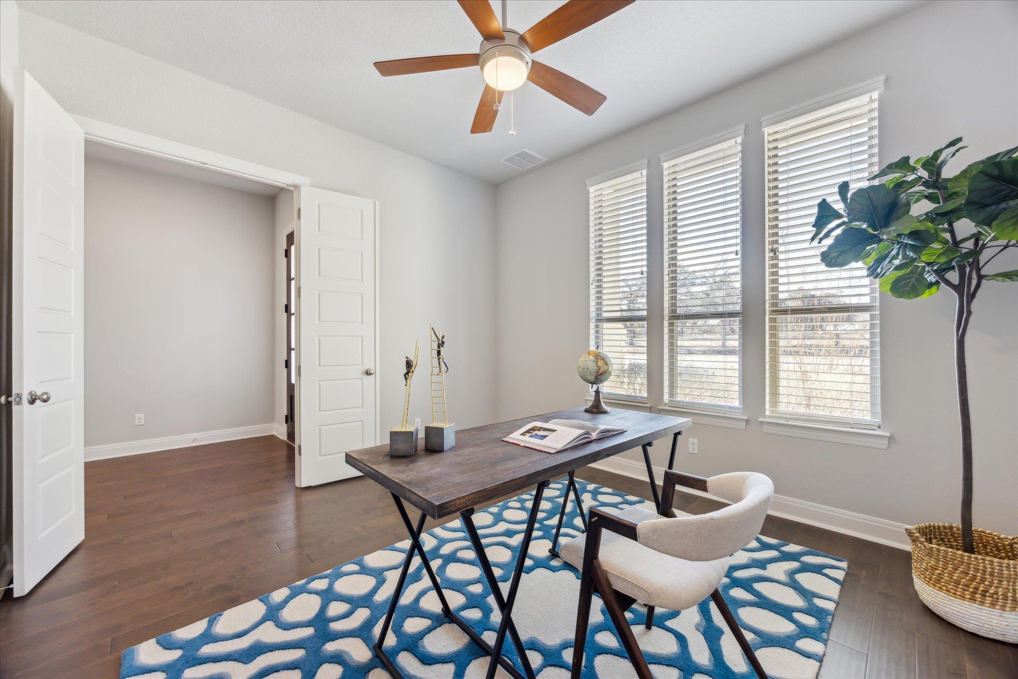 298 Premier Park Loop Property Photo 5