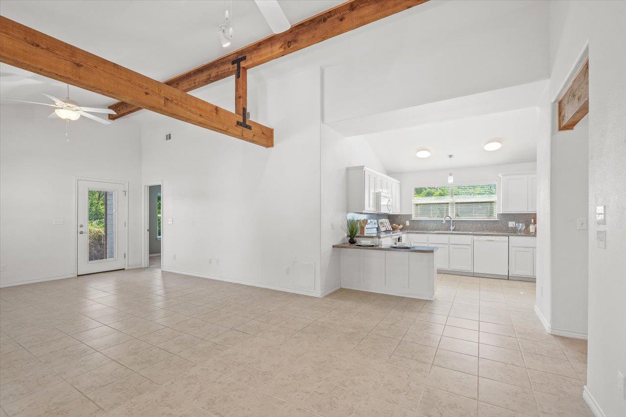 1405 Johnson St Property Photo 11