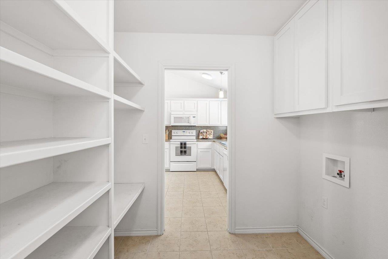 1405 Johnson St Property Photo 18