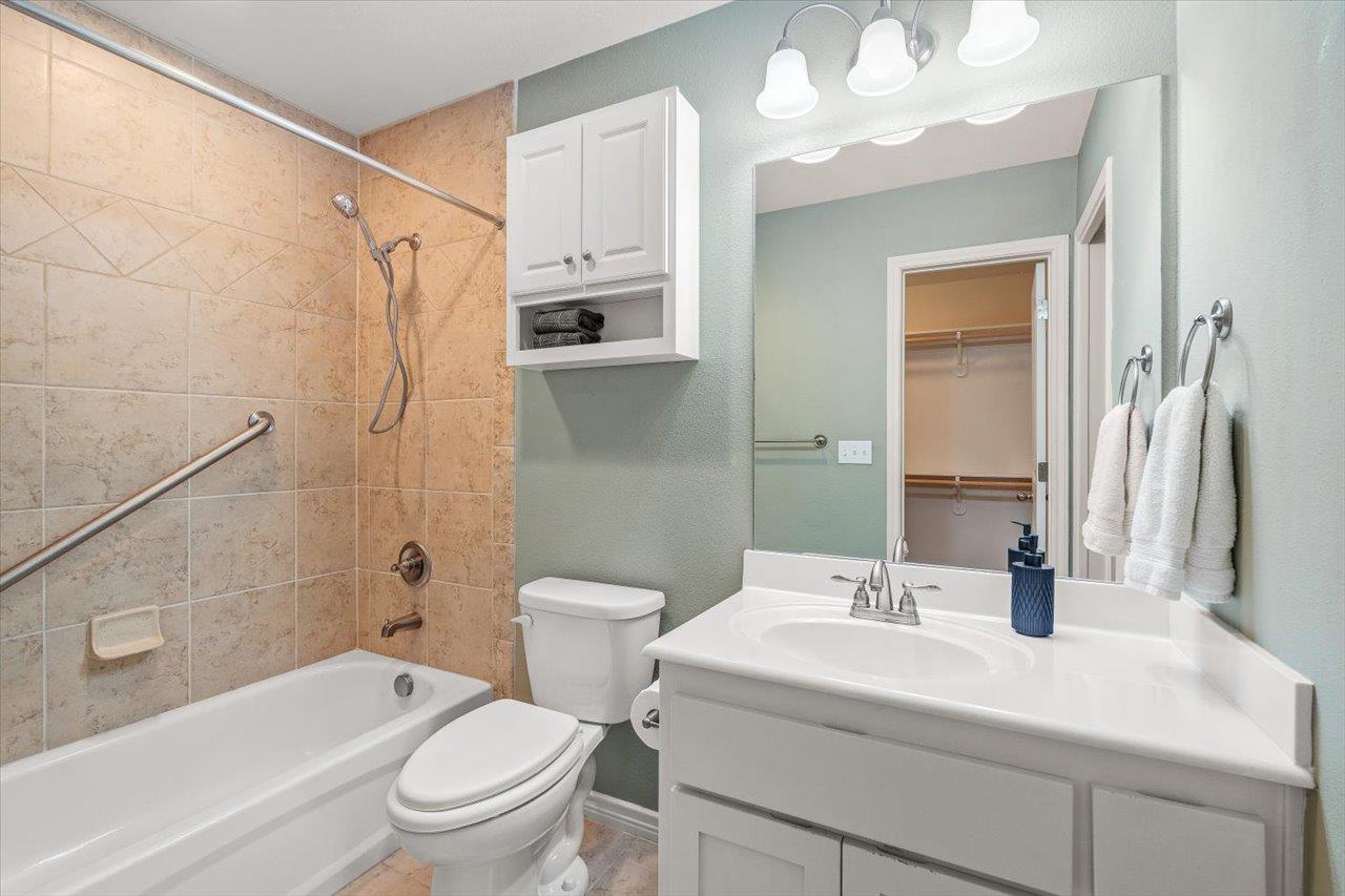 1405 Johnson St Property Photo 23