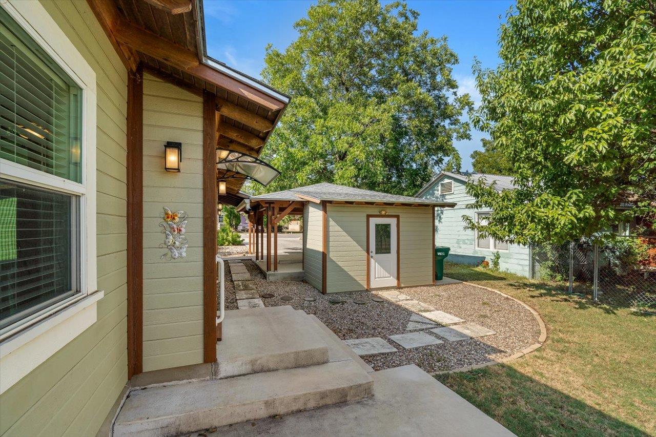 1405 Johnson St Property Photo 32