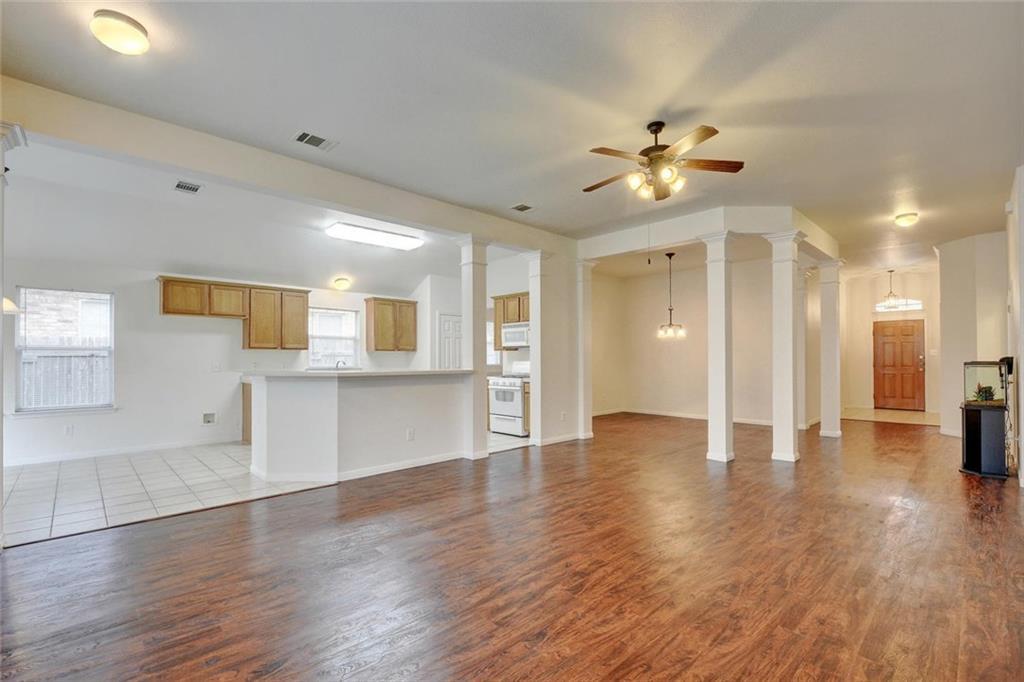 2624 Century Park Blvd Property Photo 6