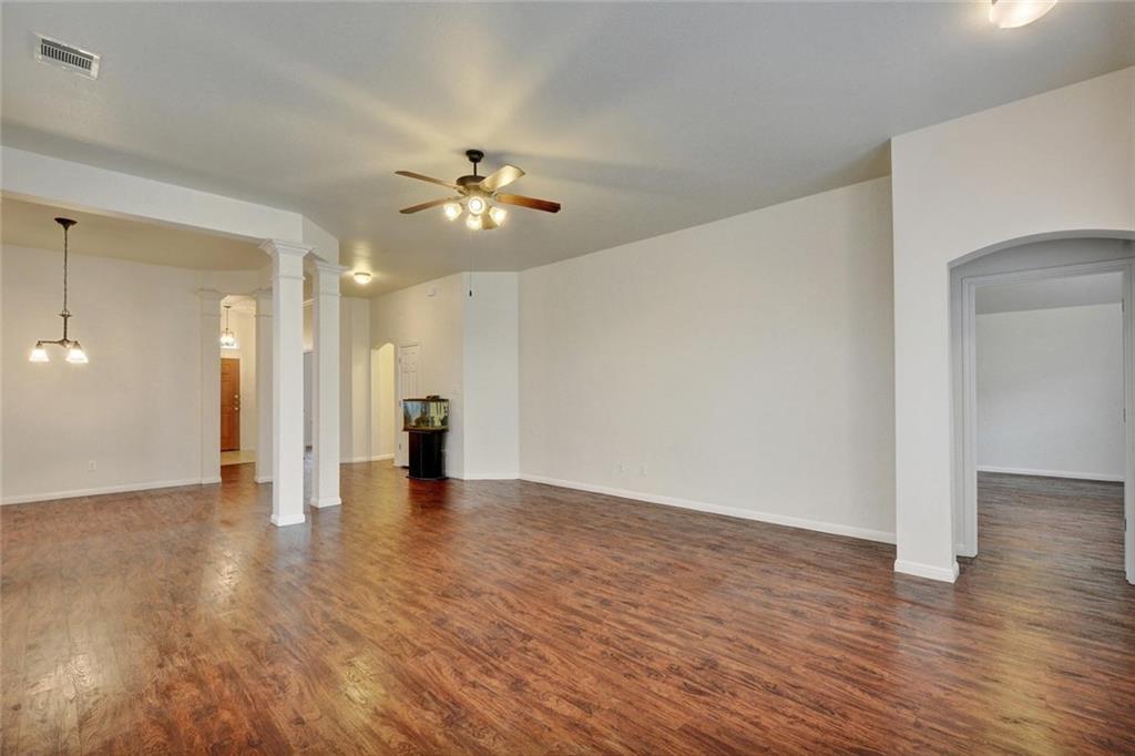 2624 Century Park Blvd Property Photo 7