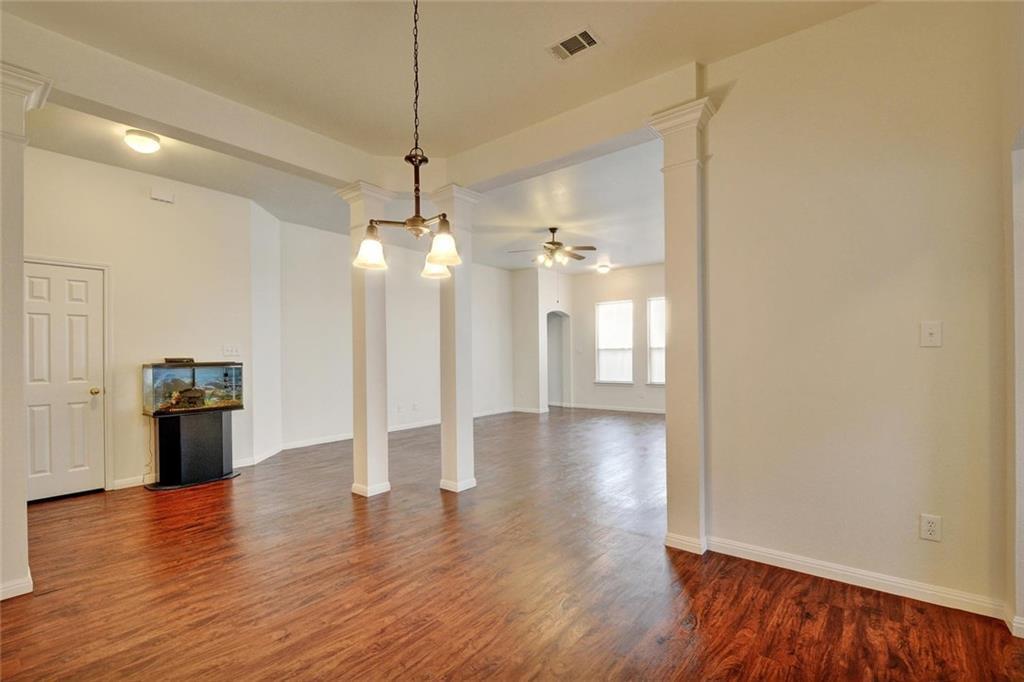 2624 Century Park Blvd Property Photo 9