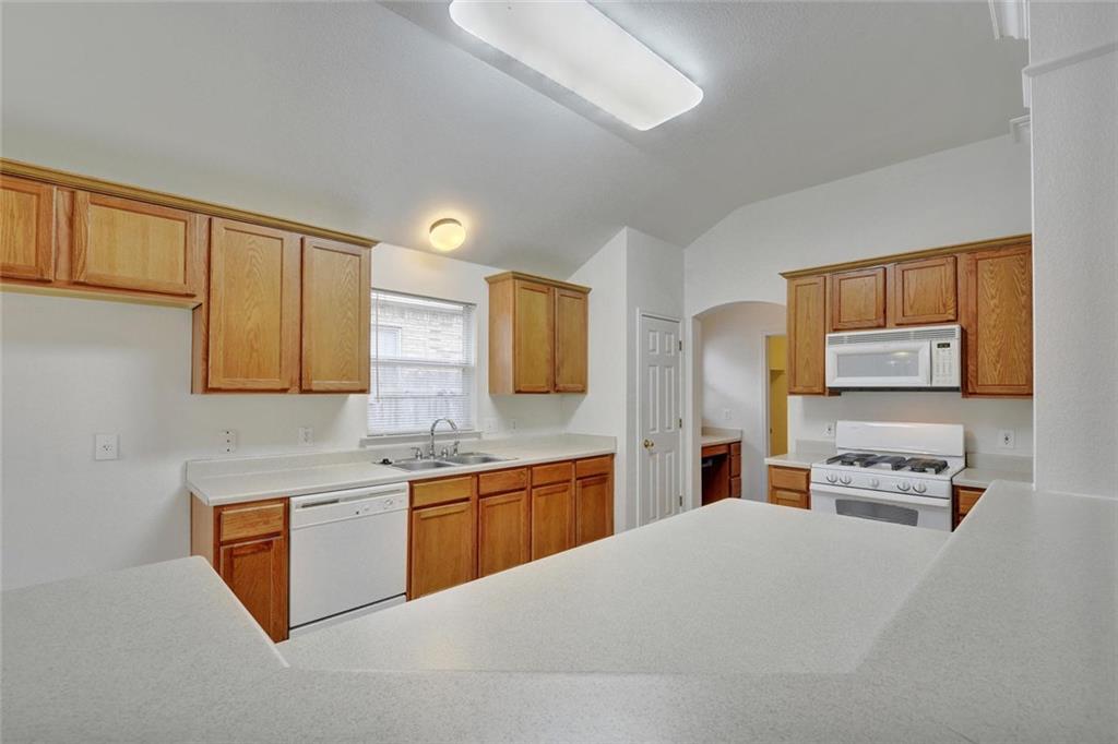 2624 Century Park Blvd Property Photo 11