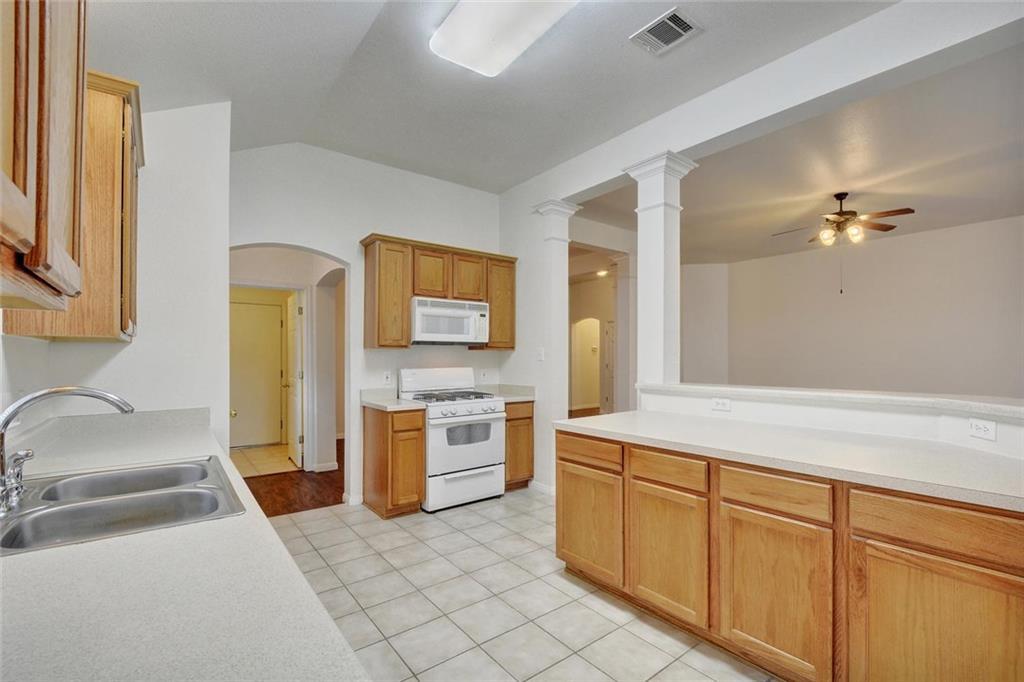 2624 Century Park Blvd Property Photo 12