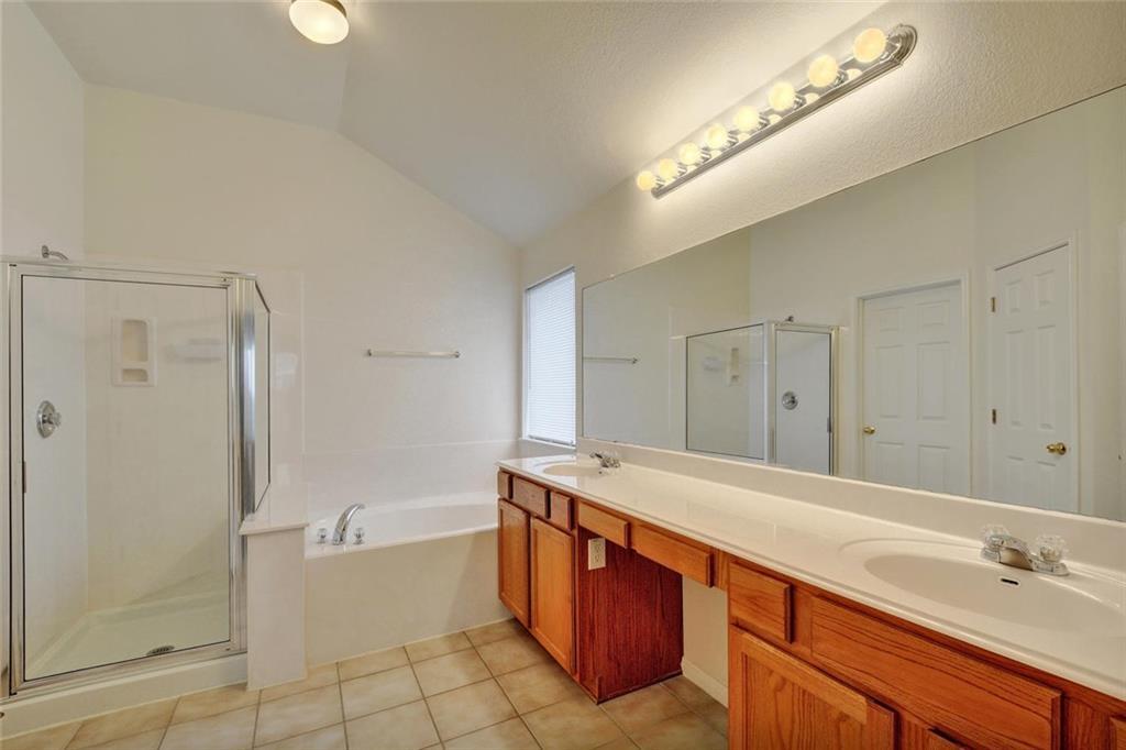 2624 Century Park Blvd Property Photo 19
