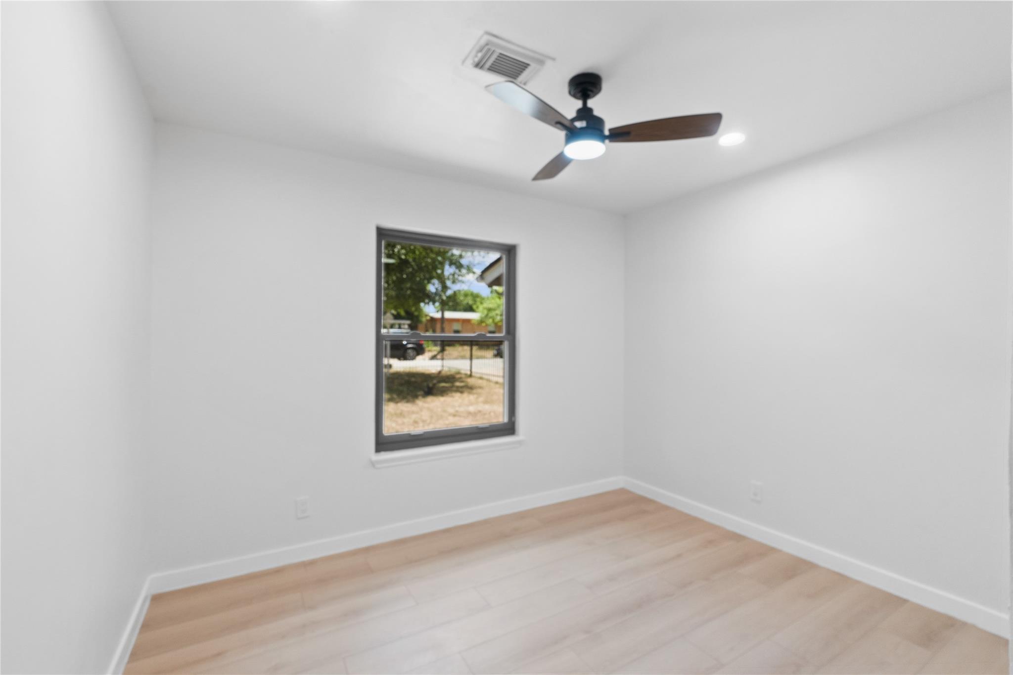 106 E Lola Dr Property Photo 11