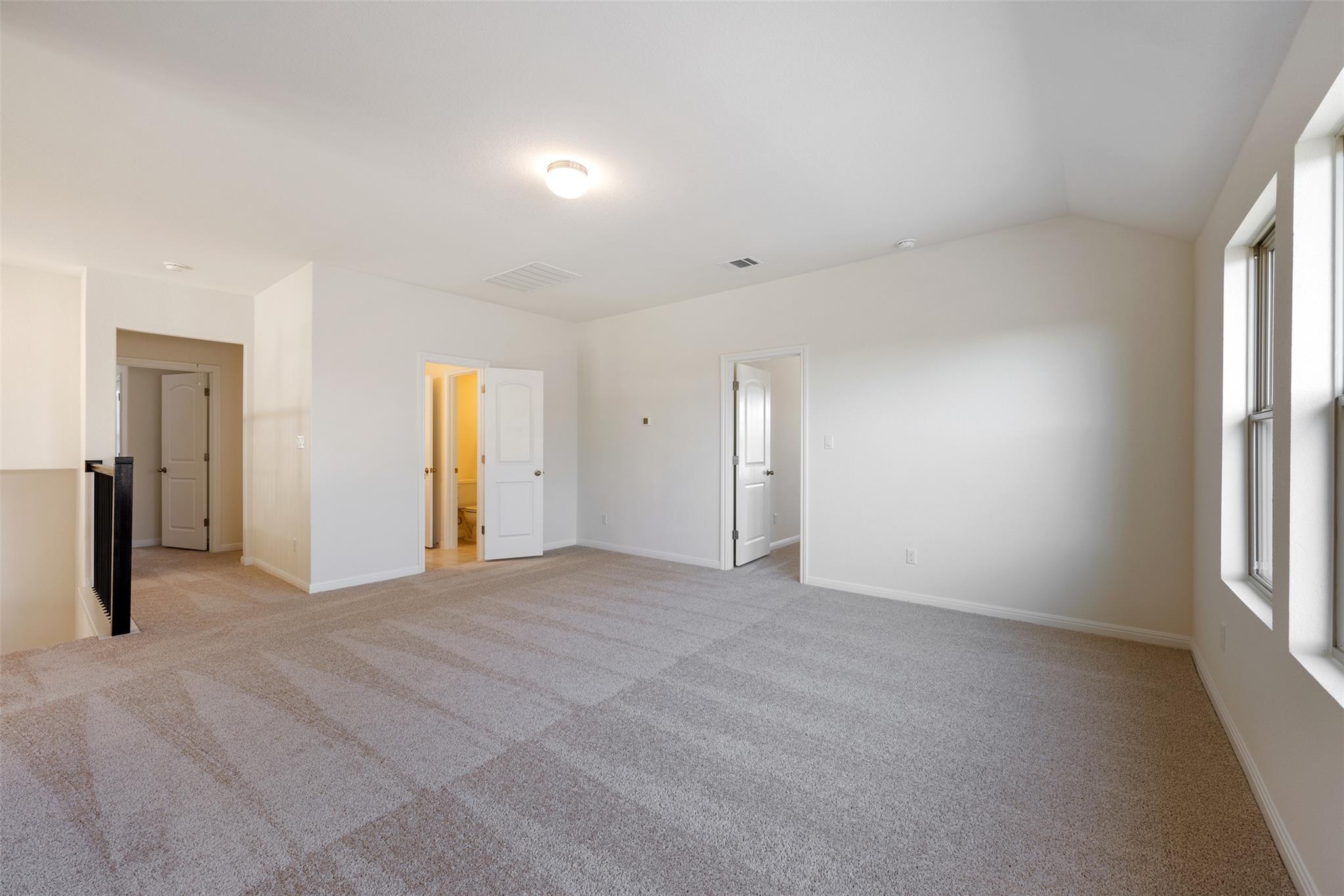 537 Redding Way Property Photo 30