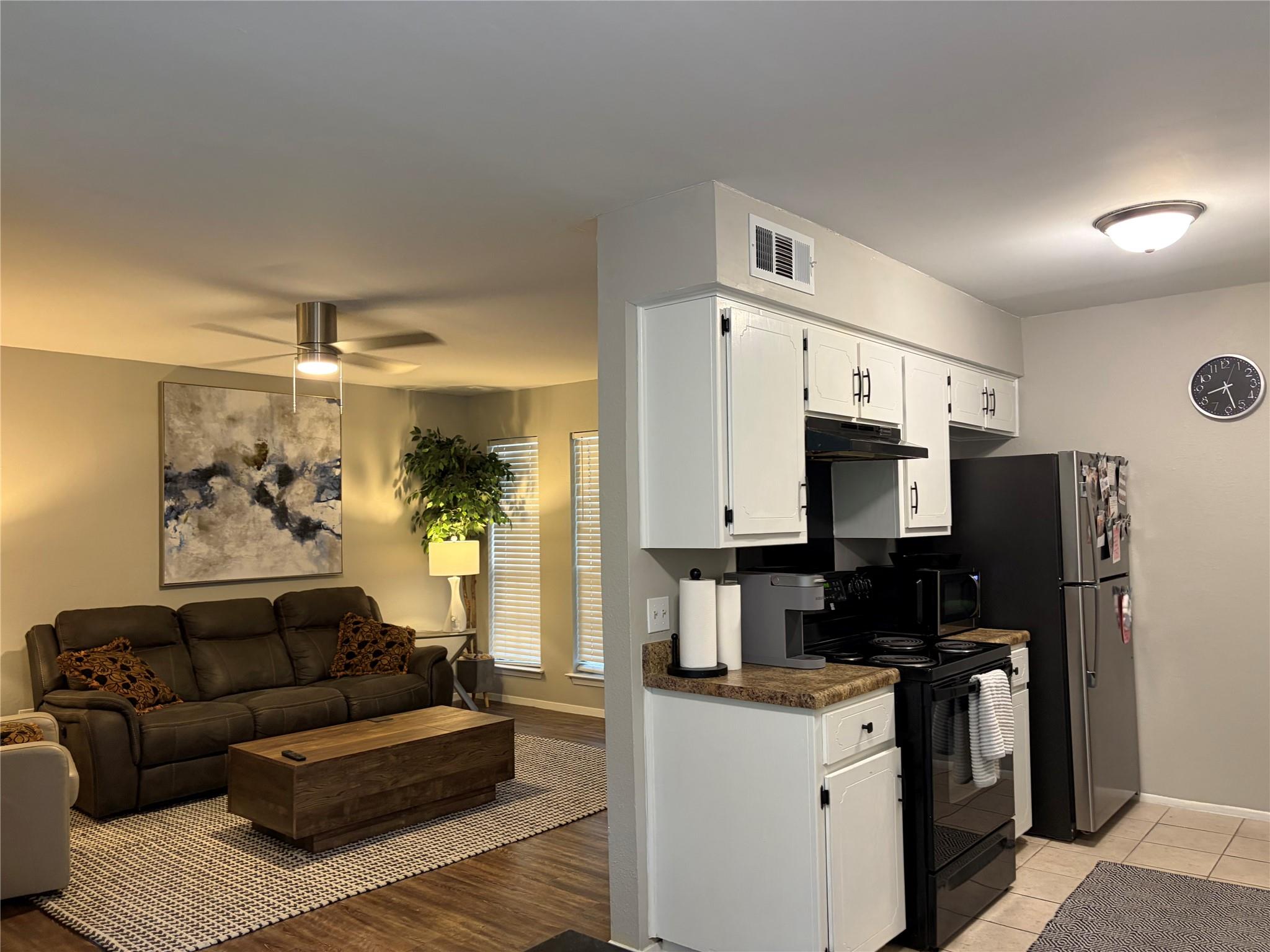 1400 Vista Ridge Cv #b Property Photo 6