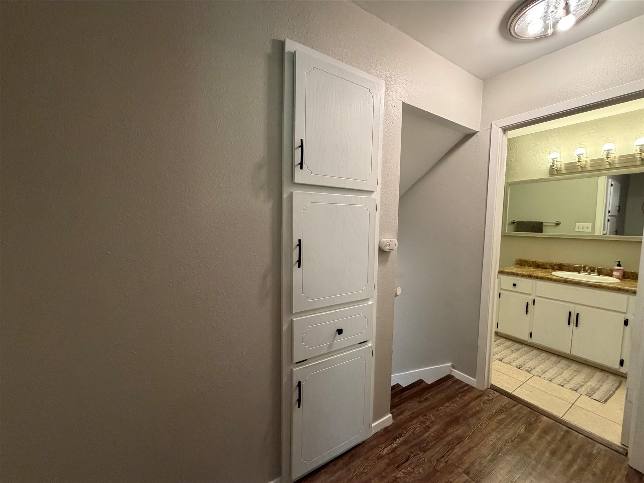 1400 Vista Ridge Cv #b Property Photo 17