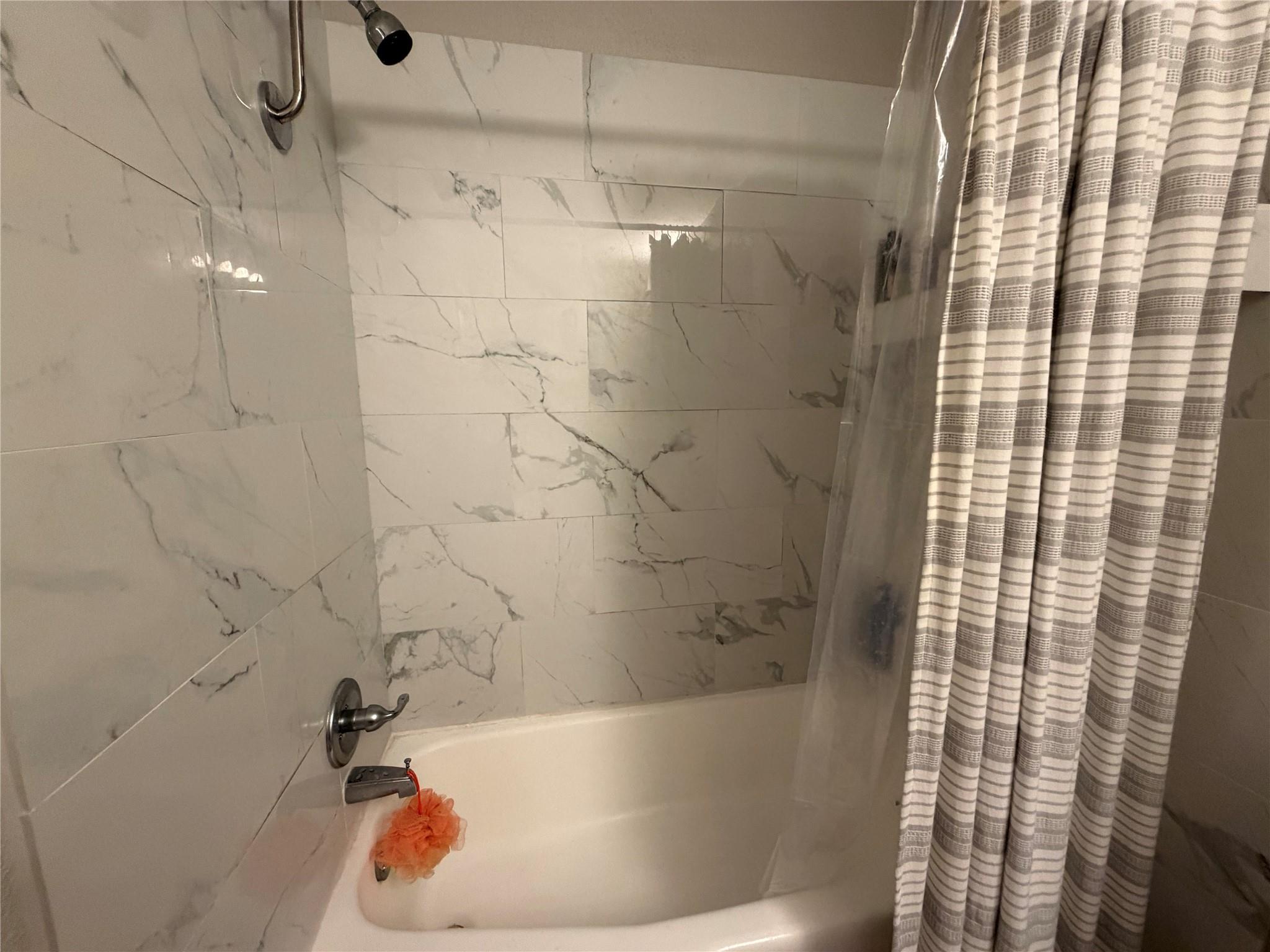 1400 Vista Ridge Cv #b Property Photo 20