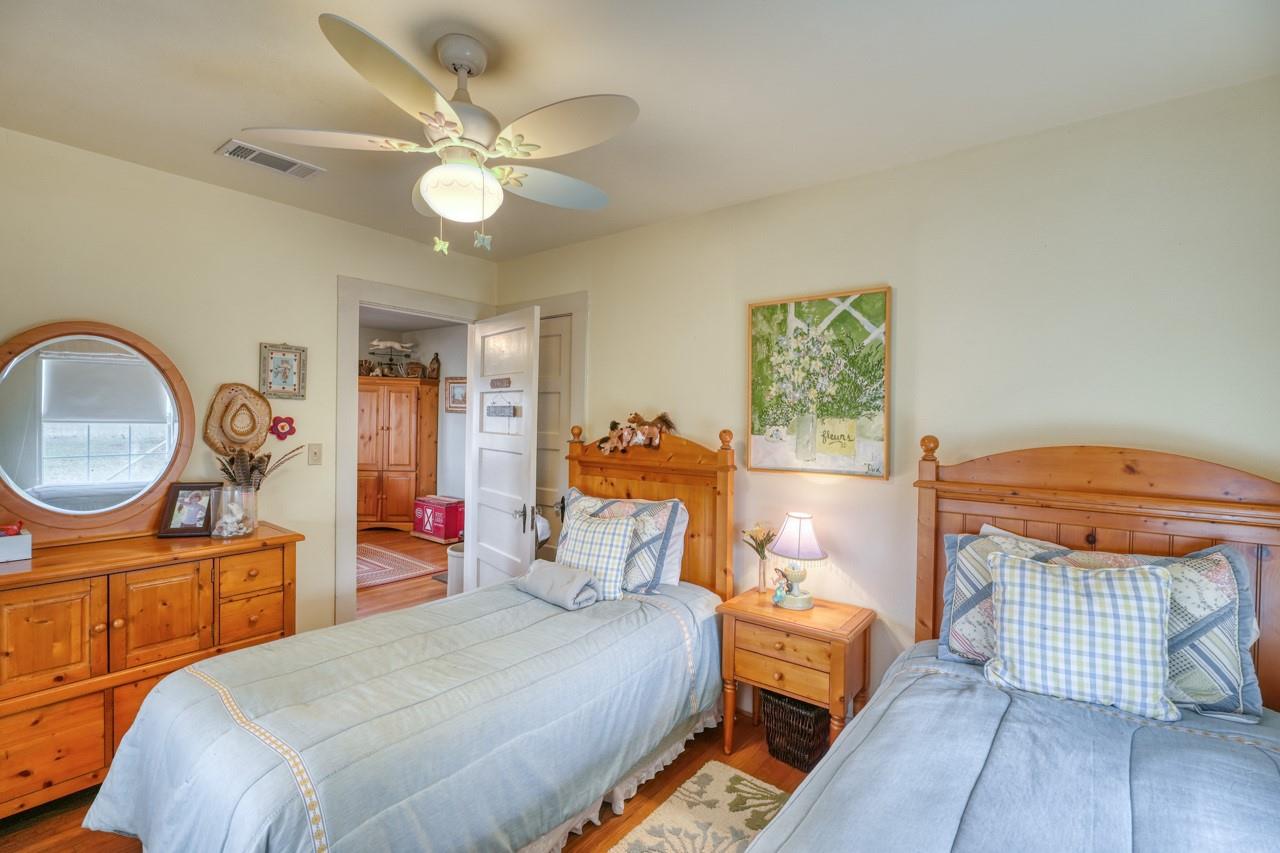 #866 Cr 2806 None Property Photo 14
