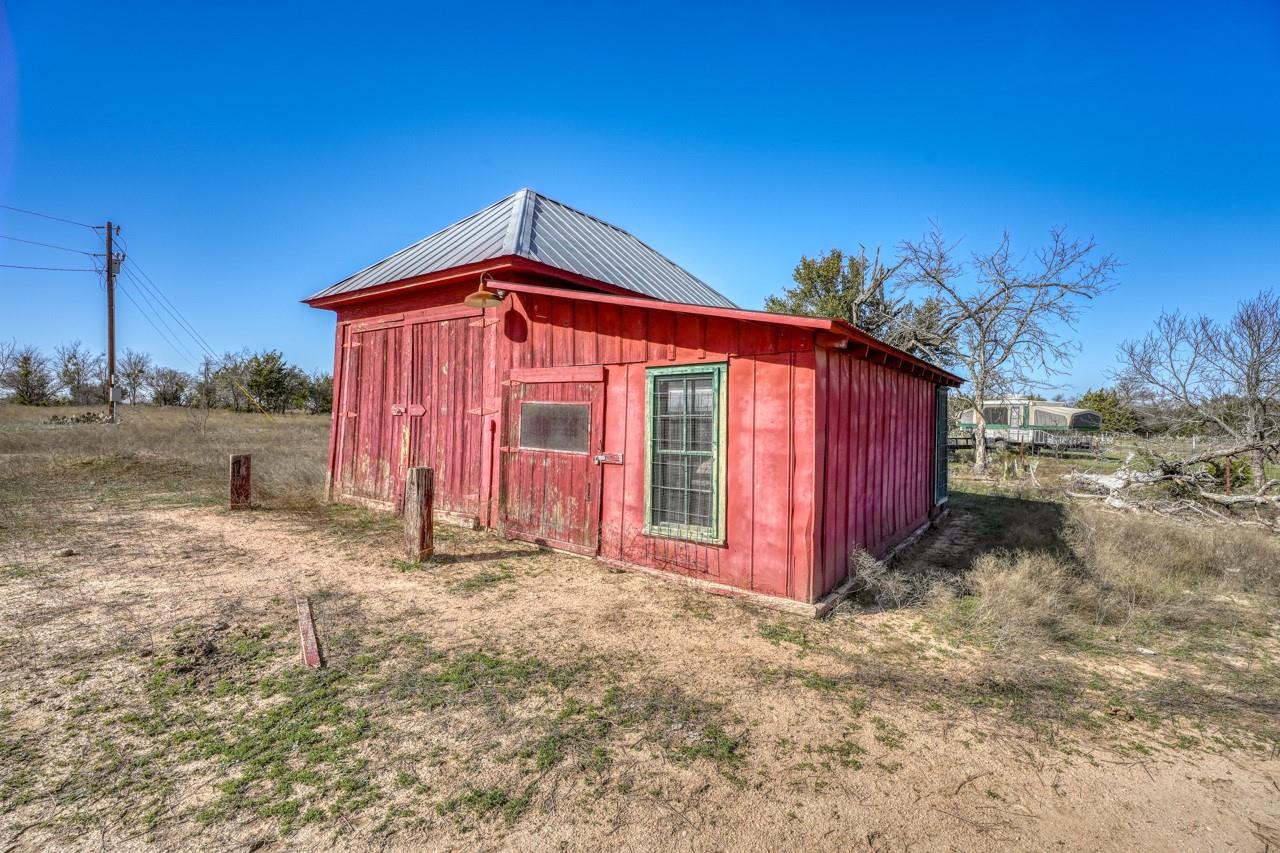 #866 Cr 2806 None Property Photo 19