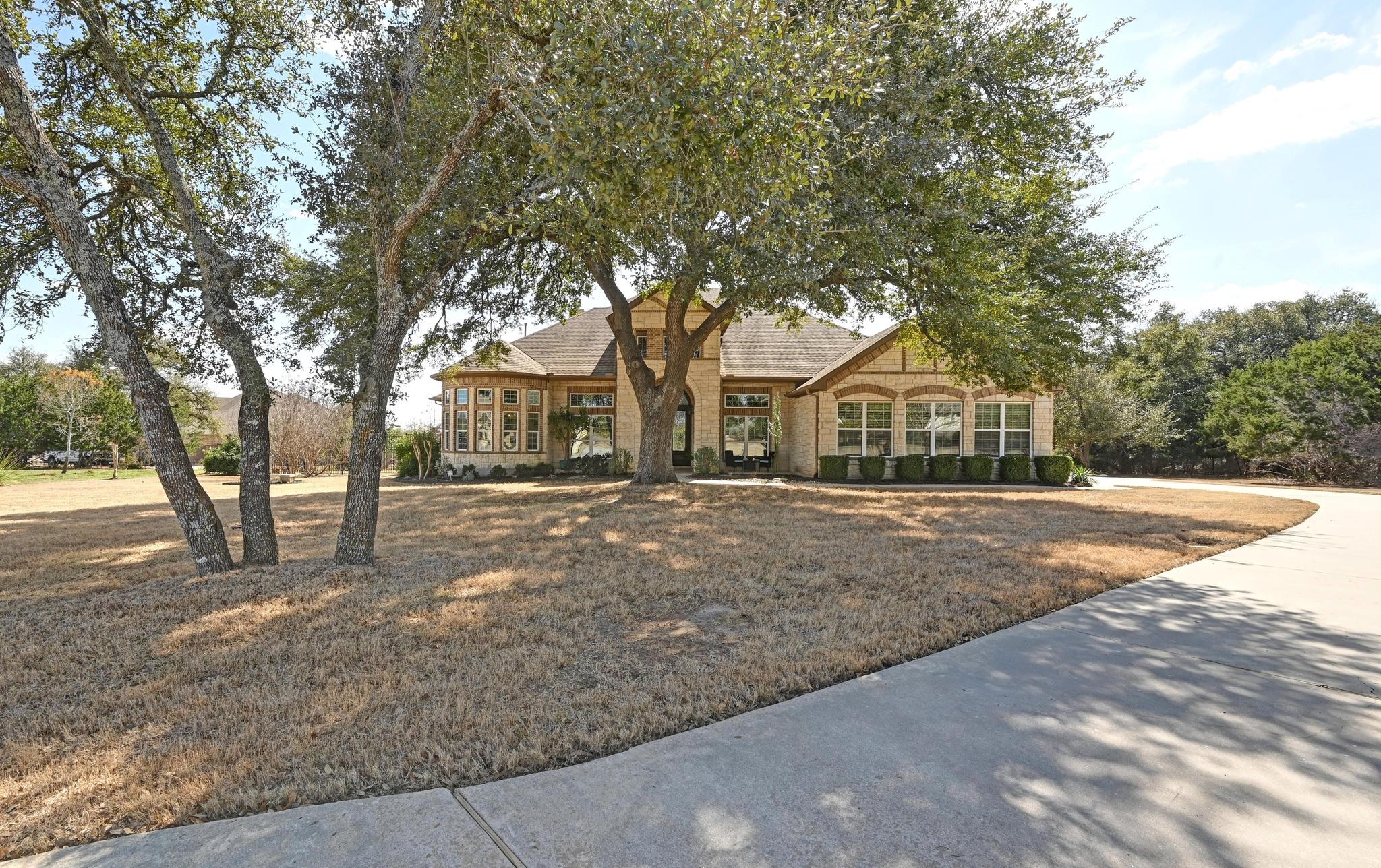 114 Hazelnut Ct Property Photo