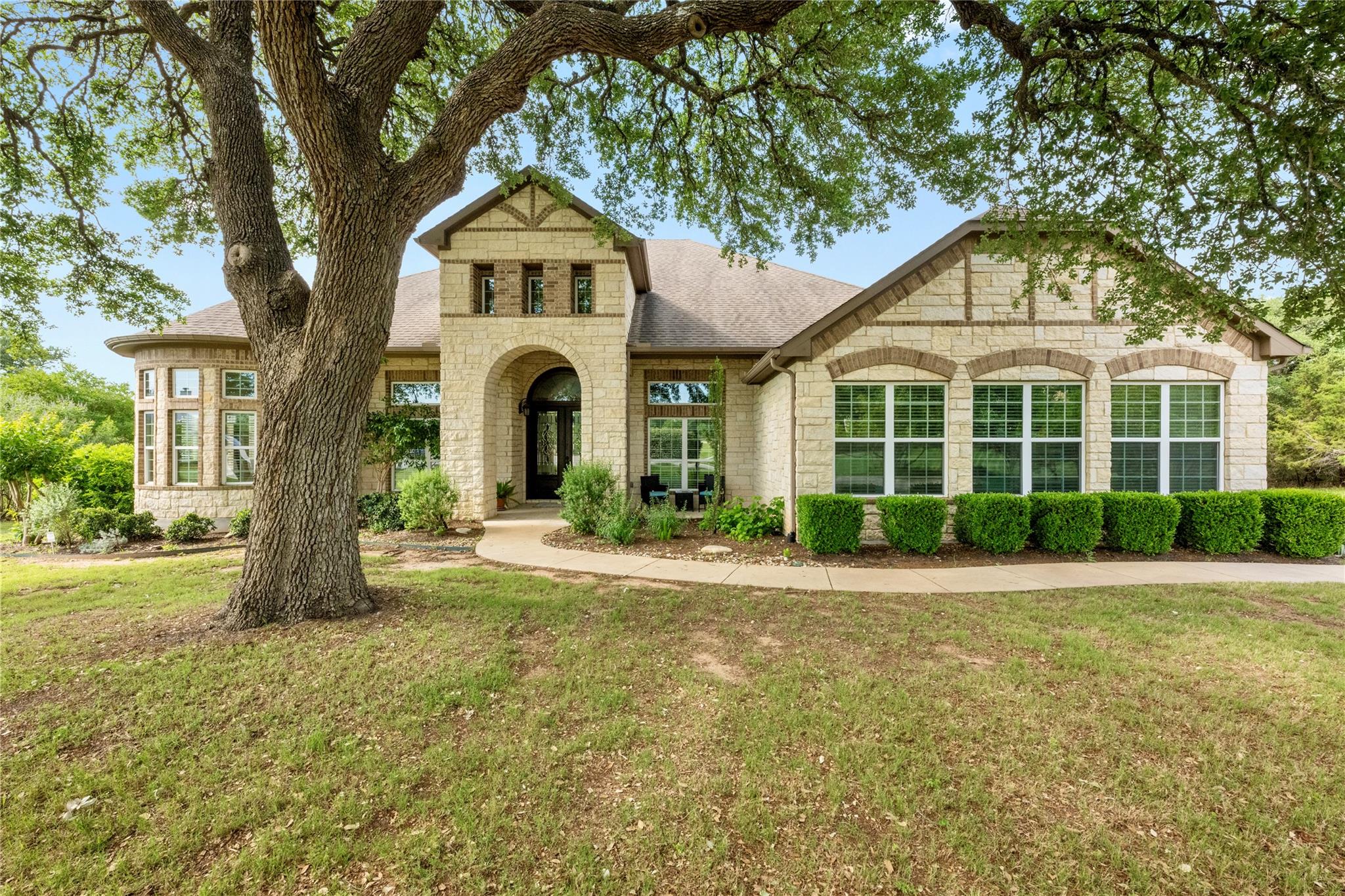 114 Hazelnut Ct Property Photo 1