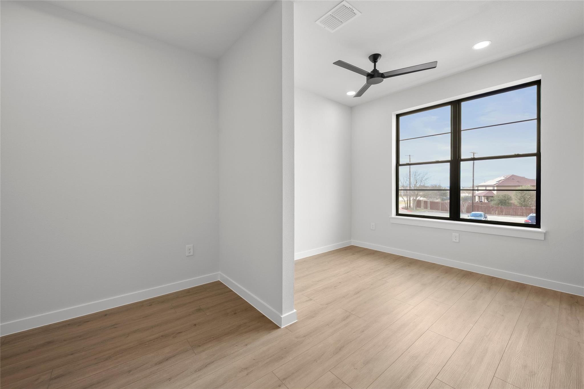 634 Central Pkwy #1212 Property Photo 5