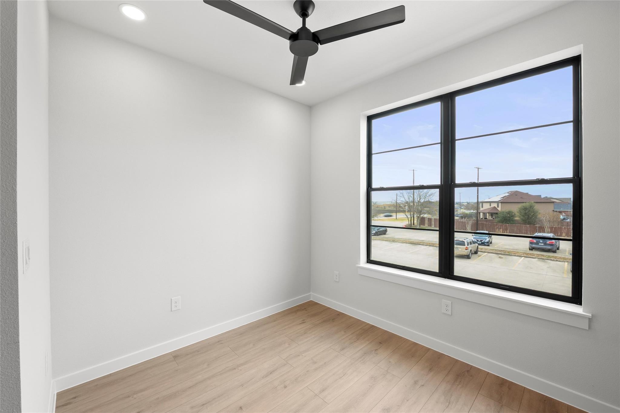 634 Central Pkwy #1212 Property Photo 6