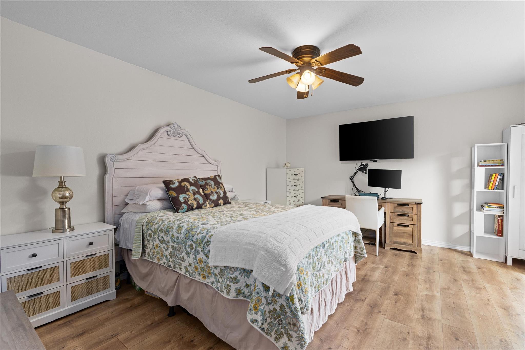 8340 Fathom Cir #404 Property Photo 4