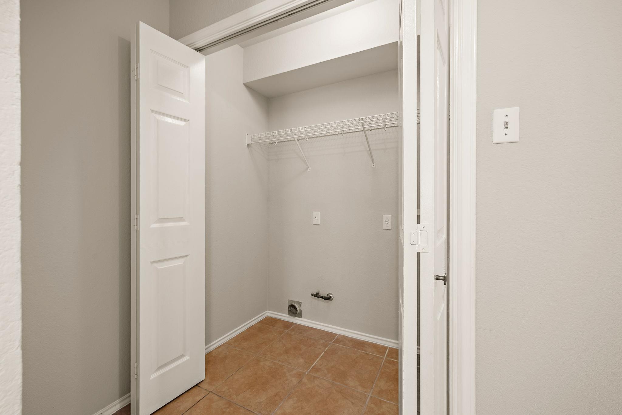 2560 Vernell Way Property Photo 19