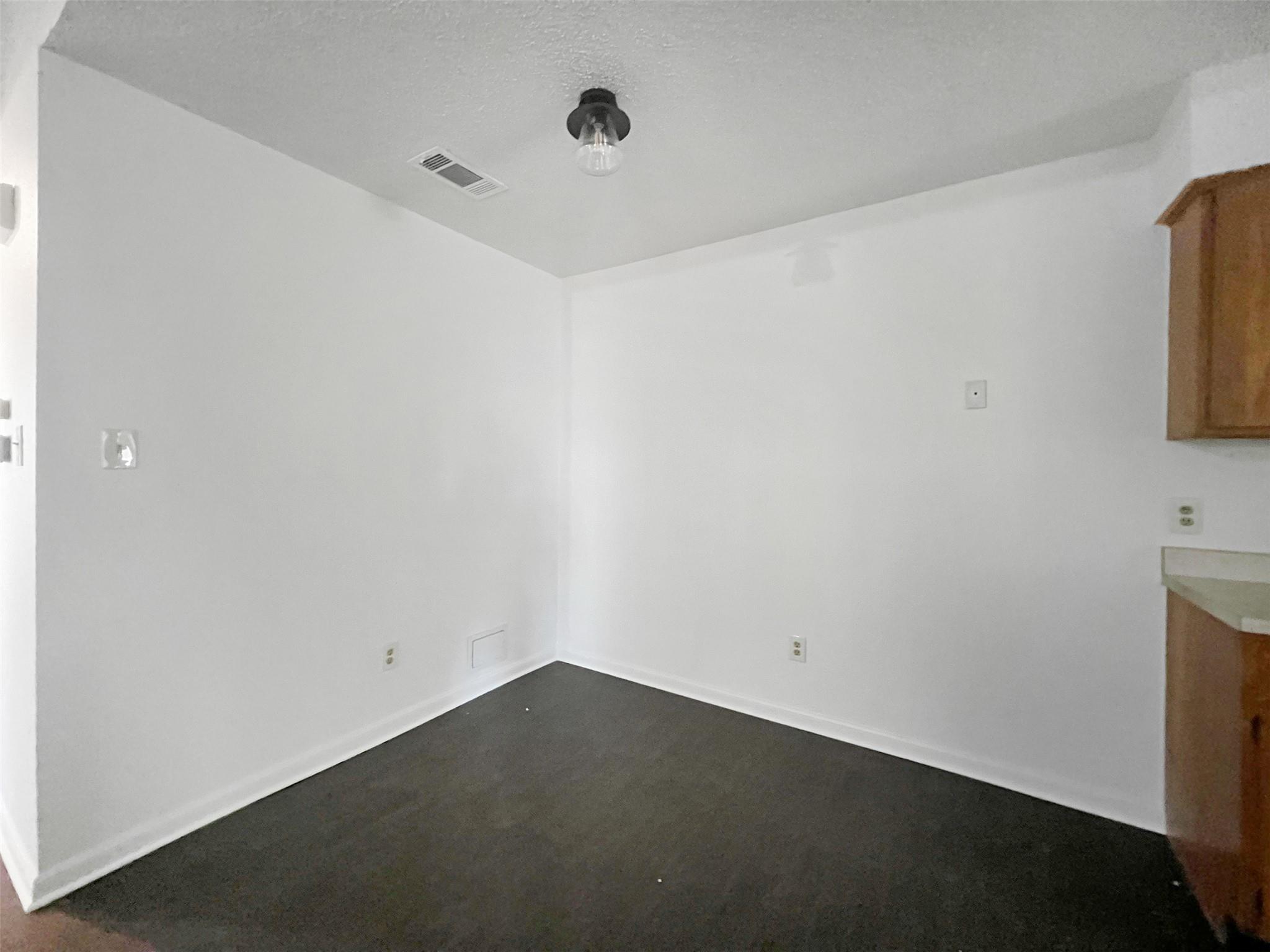 2010 Alex Ave #b Property Photo 9