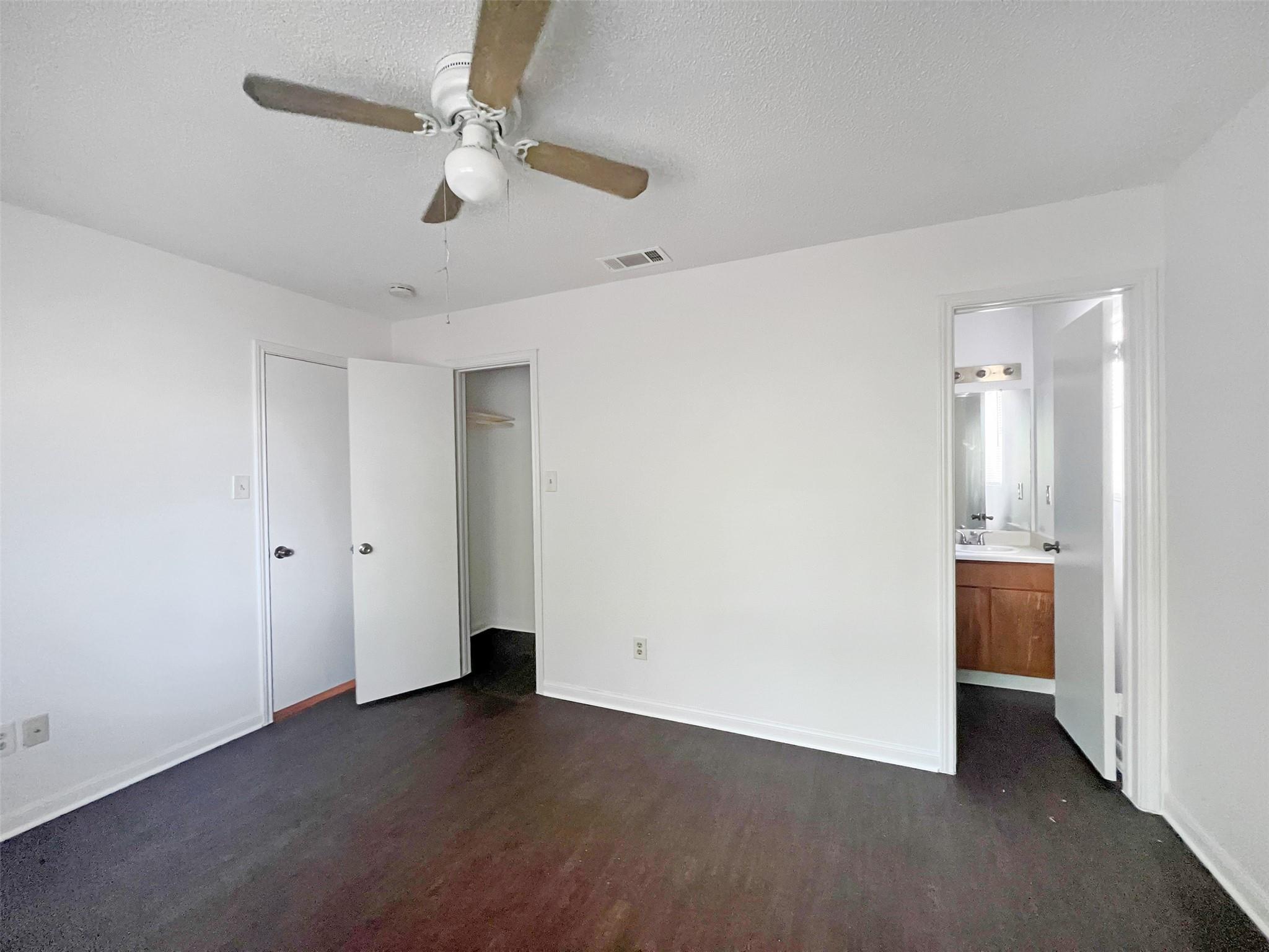 2010 Alex Ave #b Property Photo 12