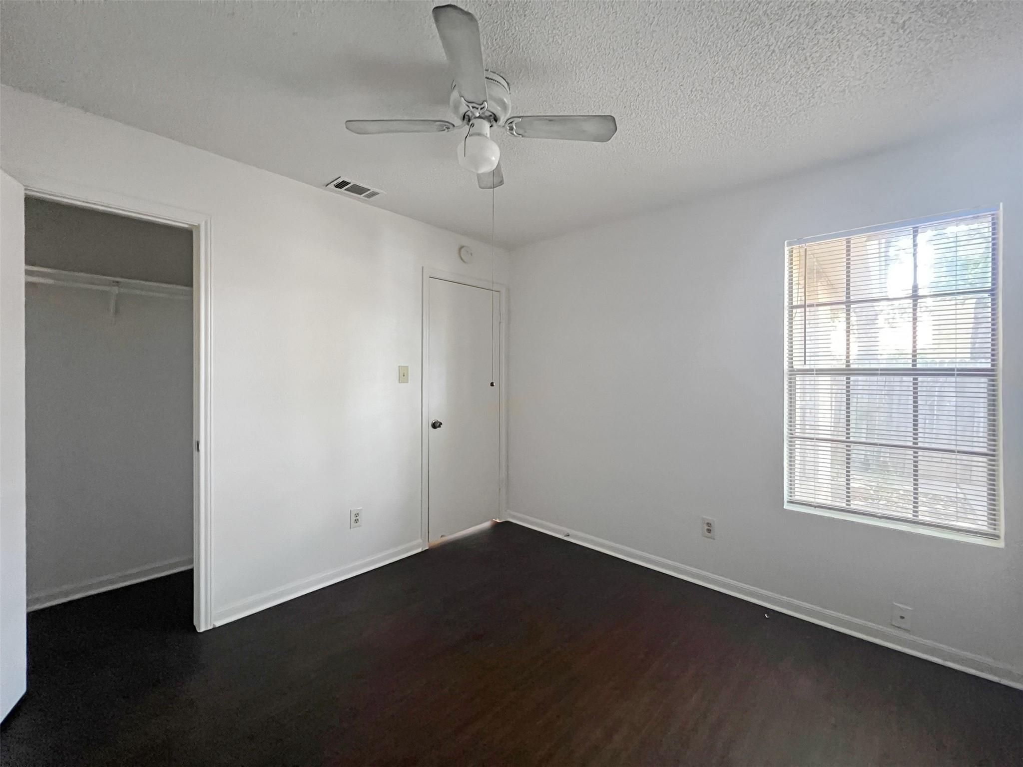 2010 Alex Ave #b Property Photo 14