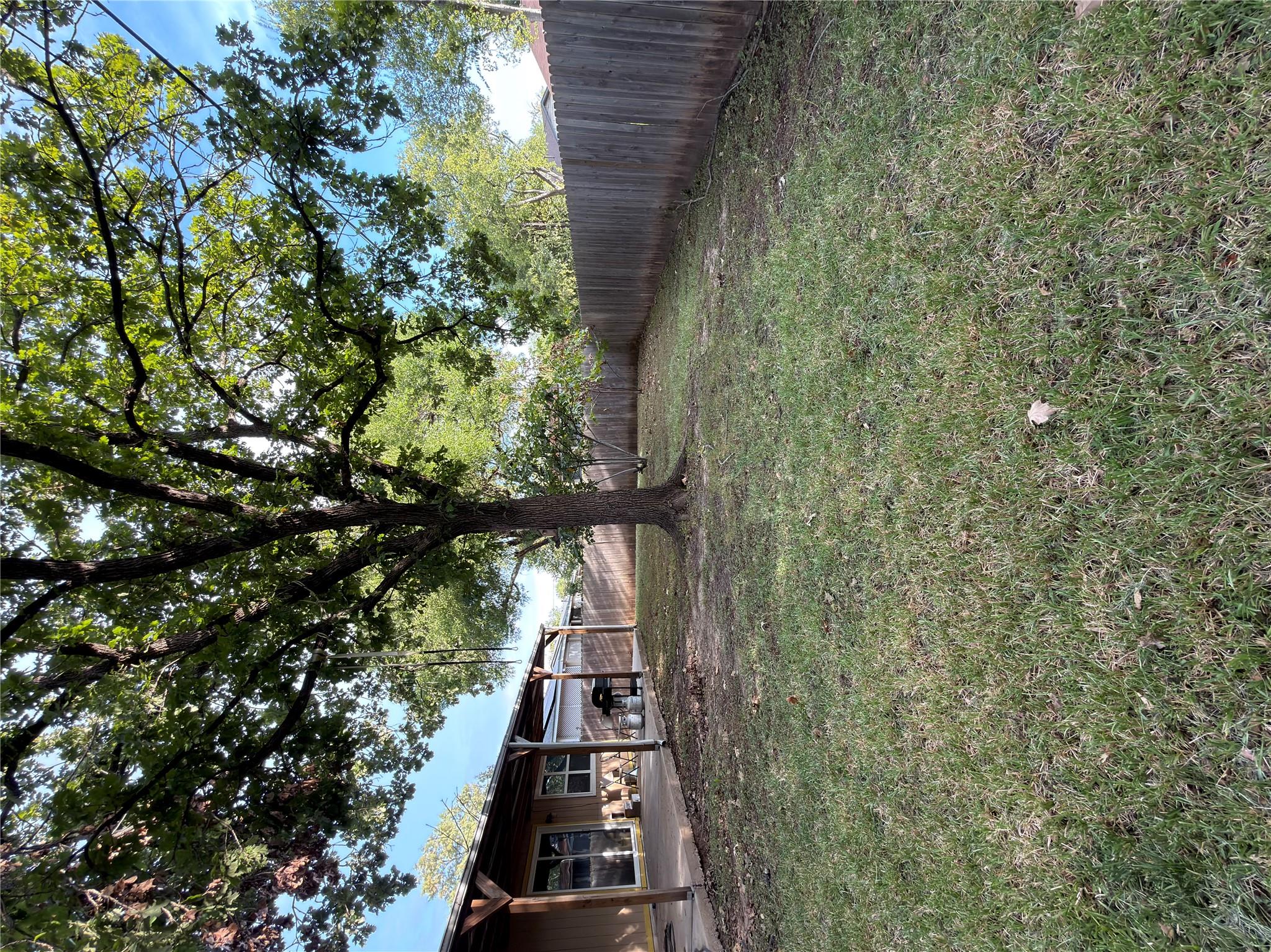 1907 Aberdeen Dr Property Photo 2