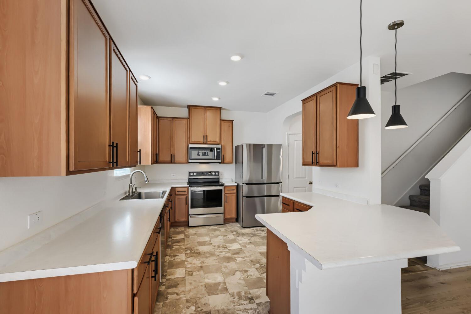 14220 James Buchanan St Property Photo 9