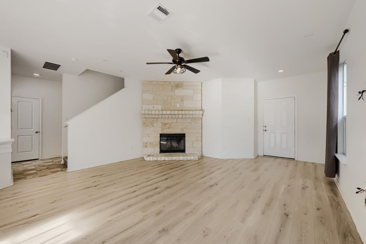 14220 James Buchanan St Property Photo 10