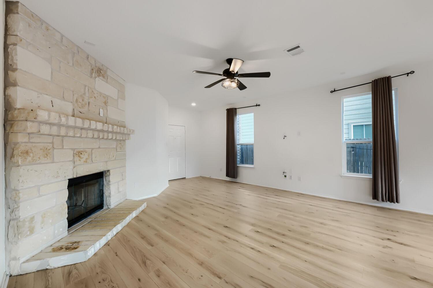 14220 James Buchanan St Property Photo 11