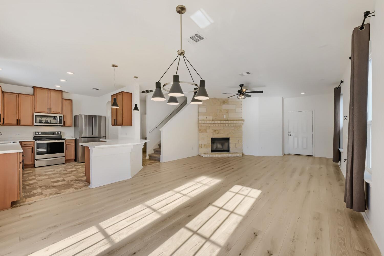 14220 James Buchanan St Property Photo 12
