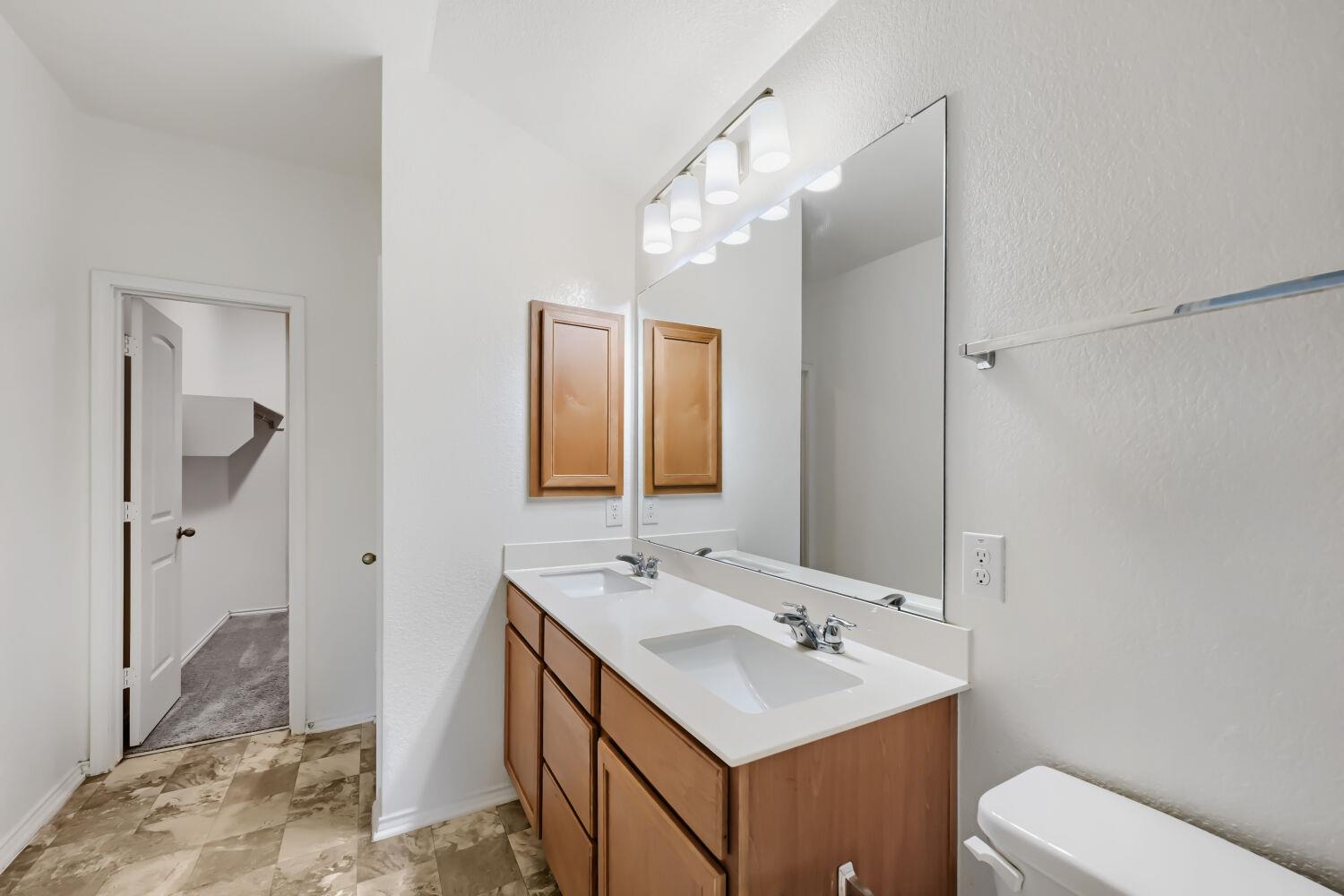 14220 James Buchanan St Property Photo 21