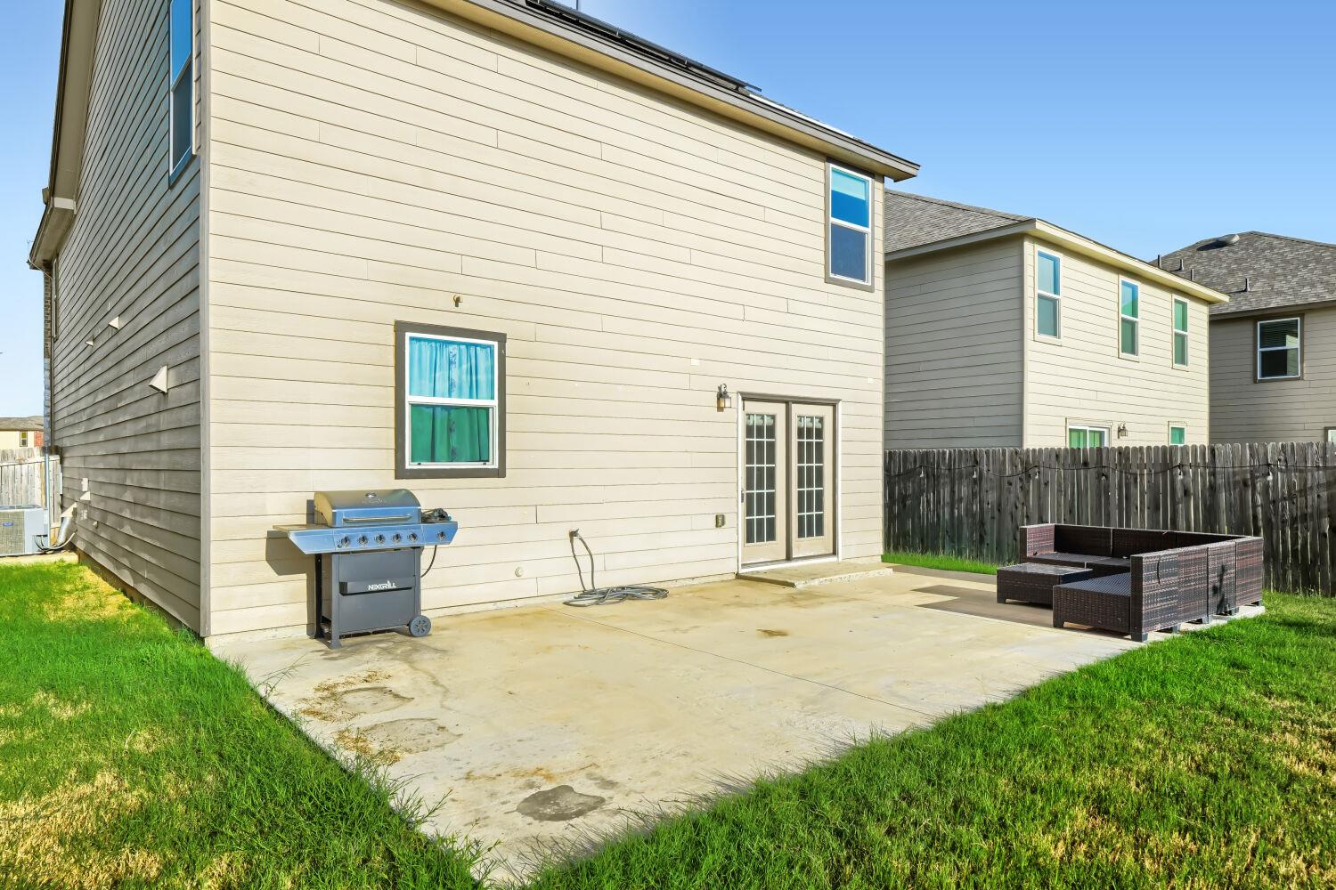 14220 James Buchanan St Property Photo 29