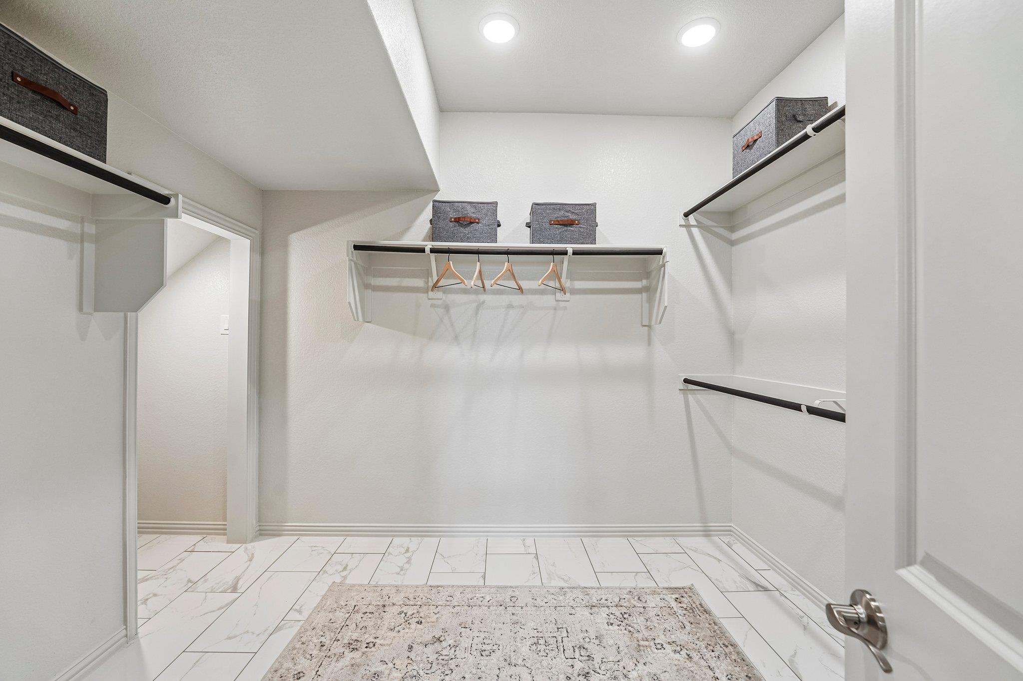 260 Mustang Bnd Property Photo 23