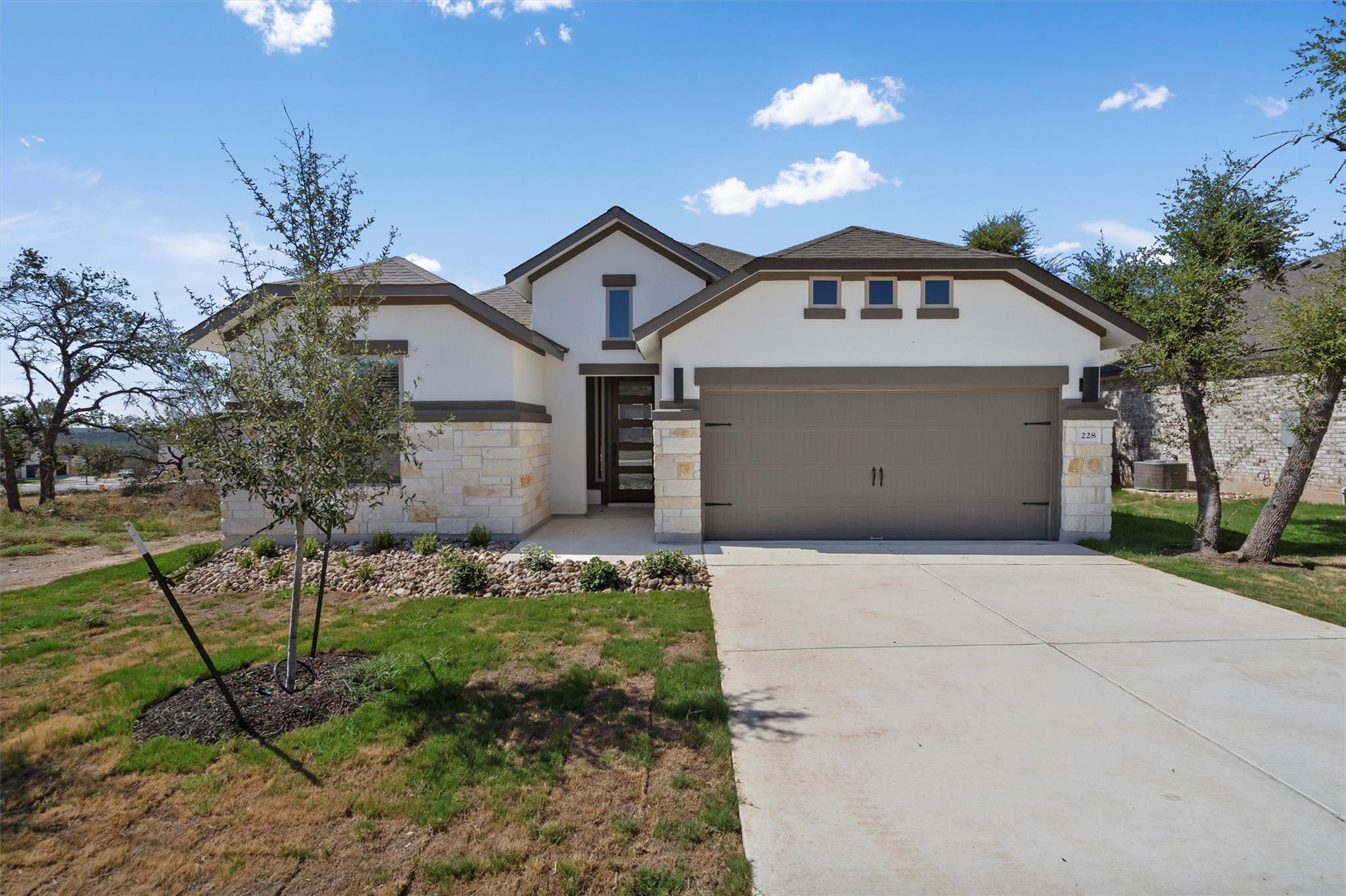 228 Scenic Hills Cir Property Photo 1