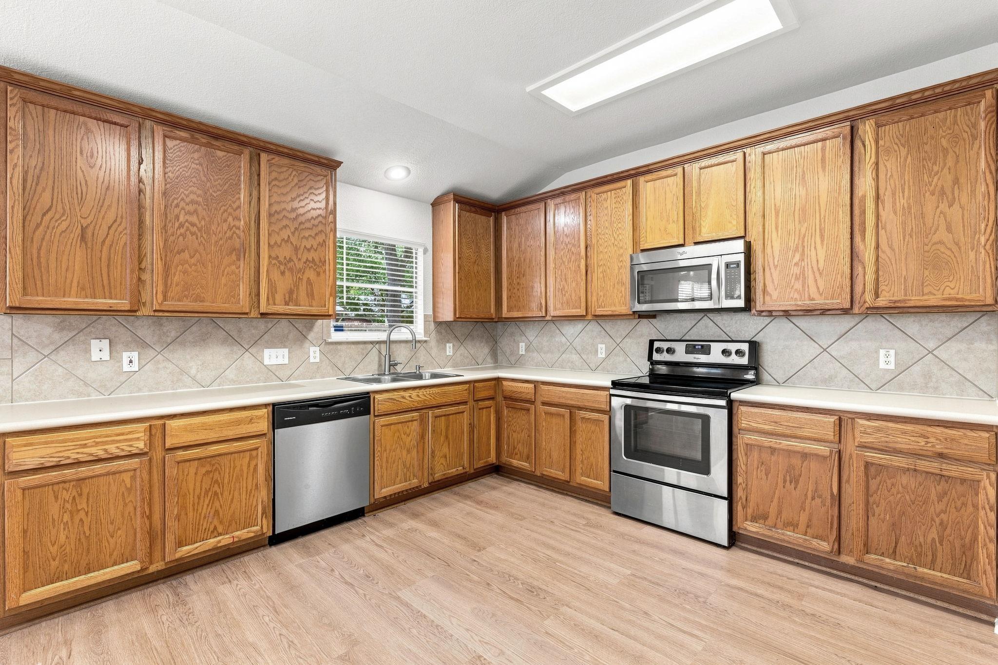 135 Lear Ave Property Photo 14