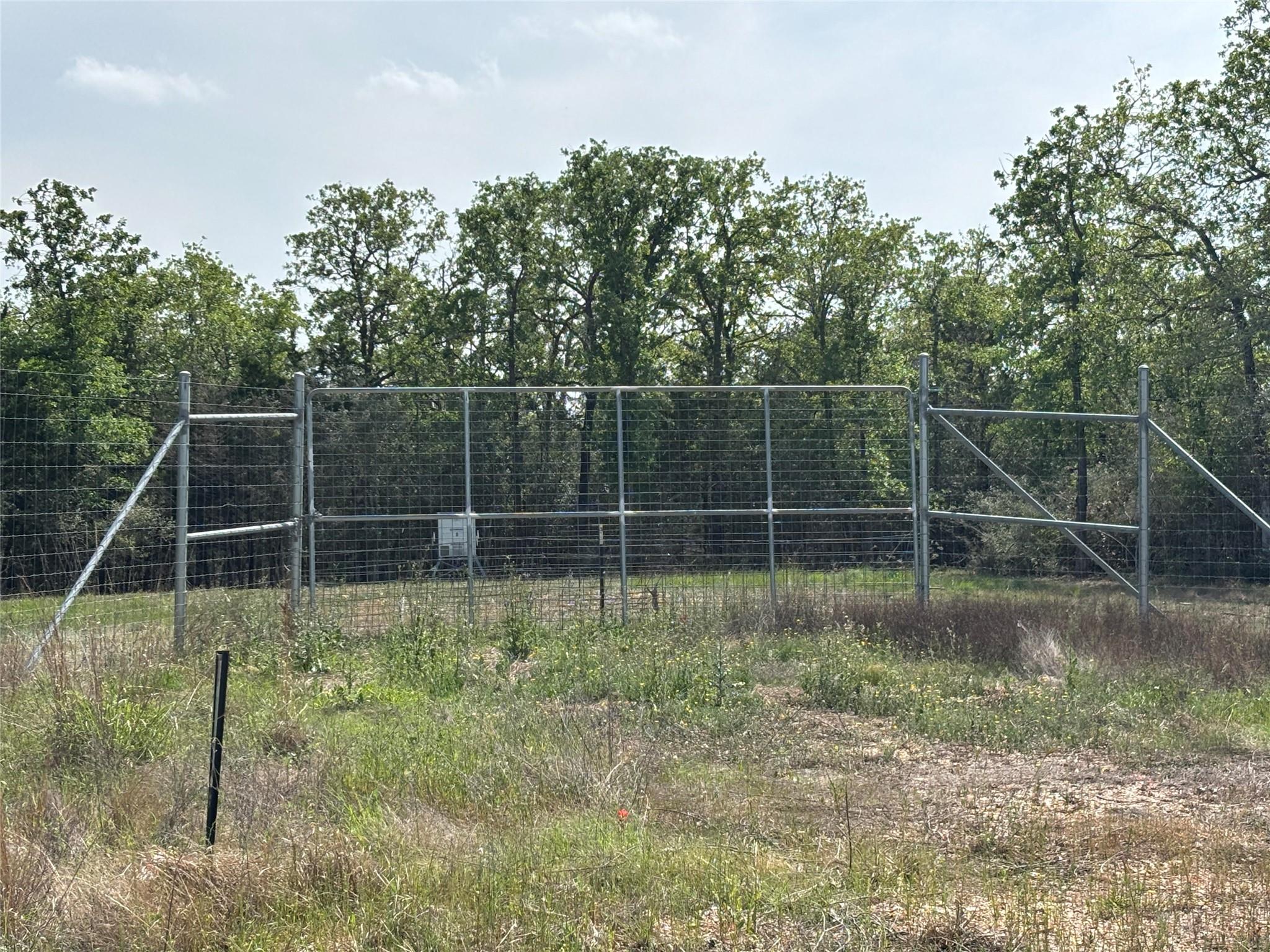 2250 Old Lockhart Rd Property Photo