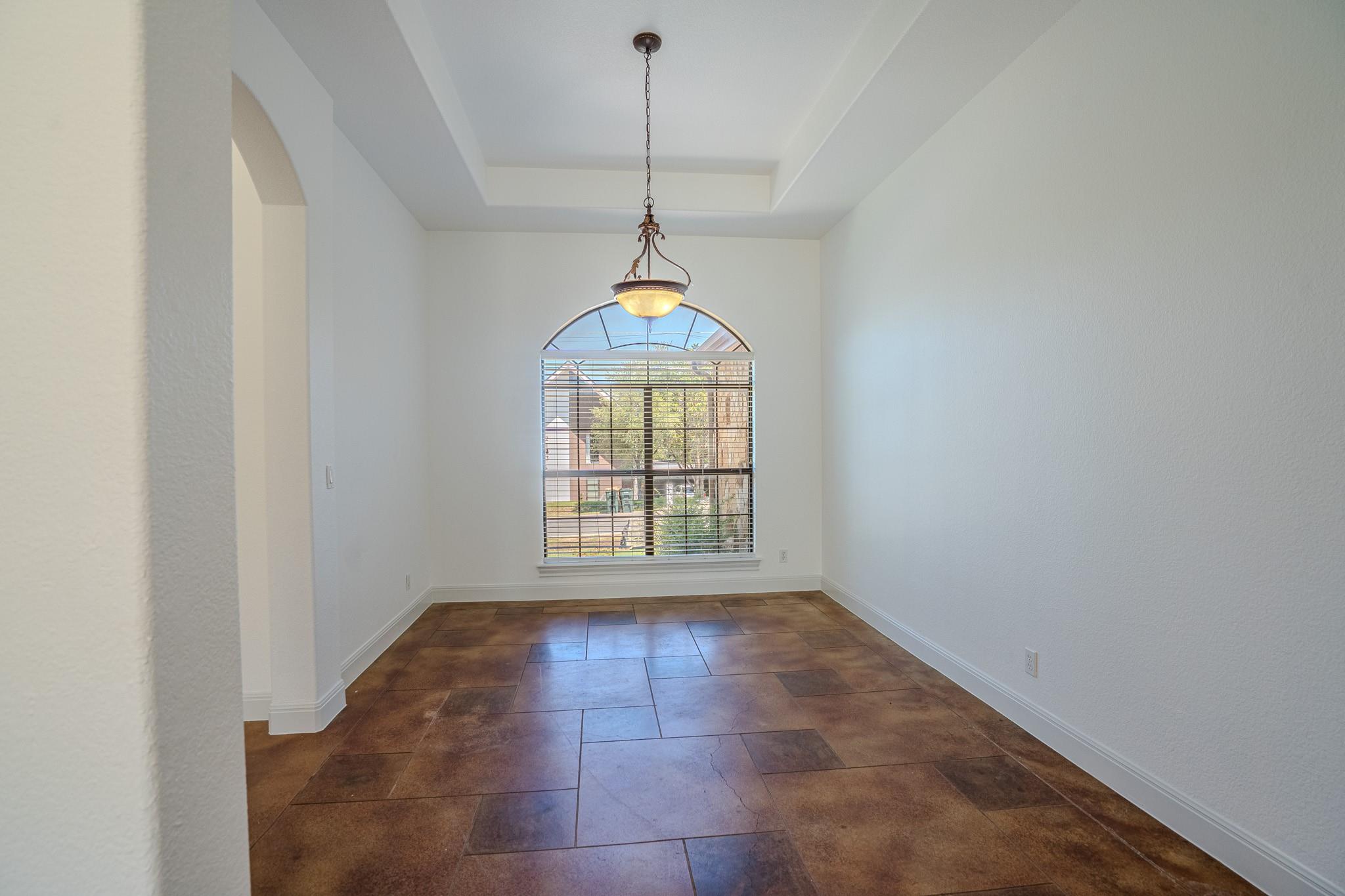 2102 Crazyhorse Pass Property Photo 3
