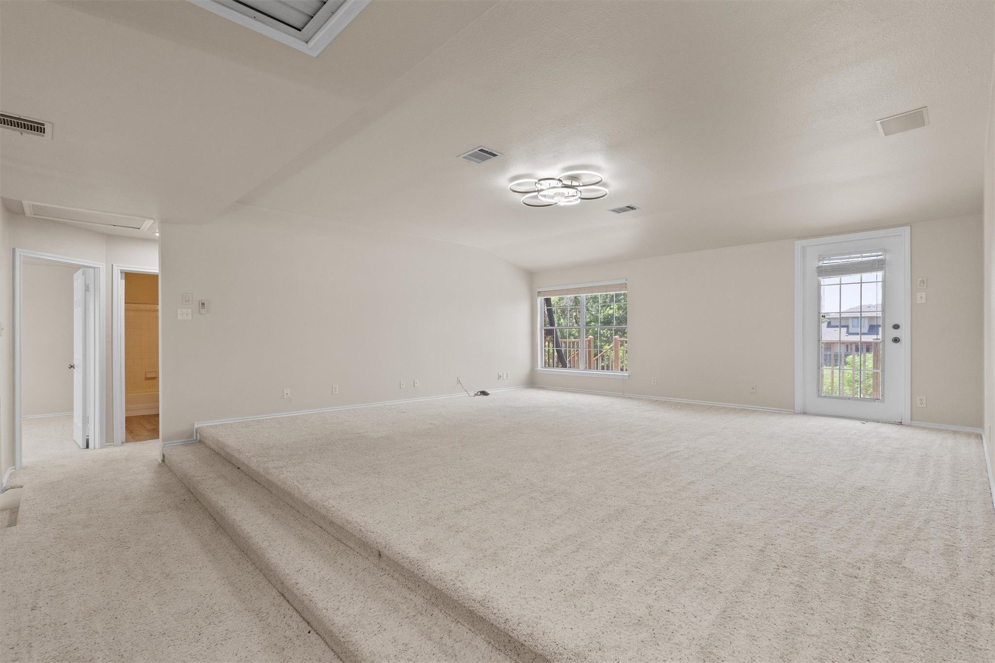 201 Covala Dr Property Photo 23