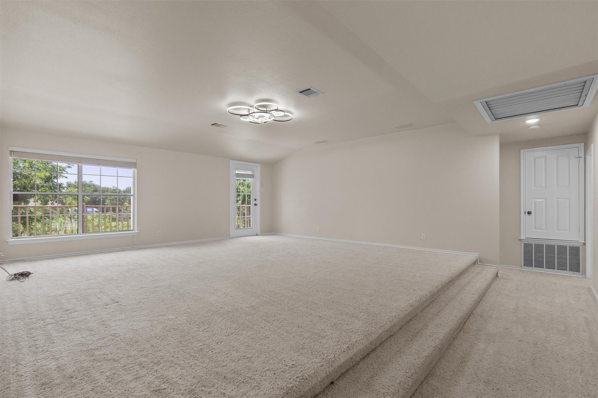 201 Covala Dr Property Photo 24