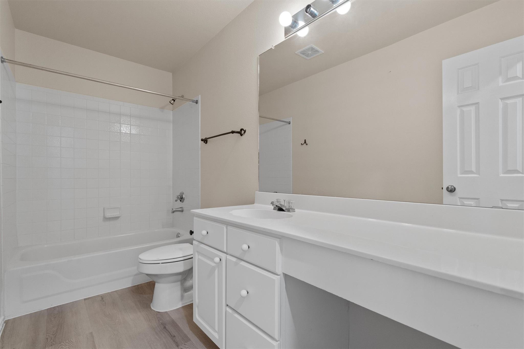 201 Covala Dr Property Photo 29