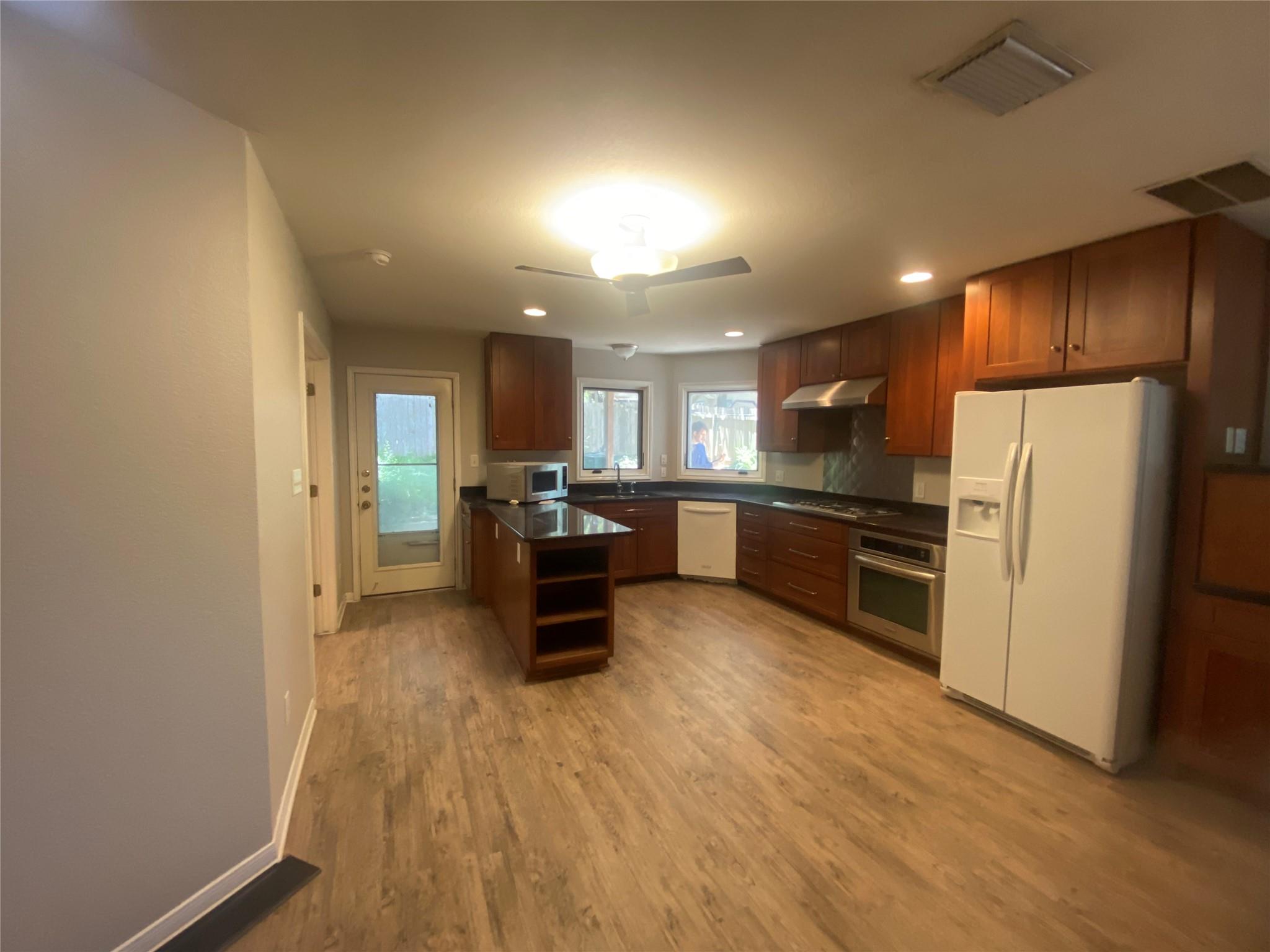 11915 Sky West Dr Property Photo 6