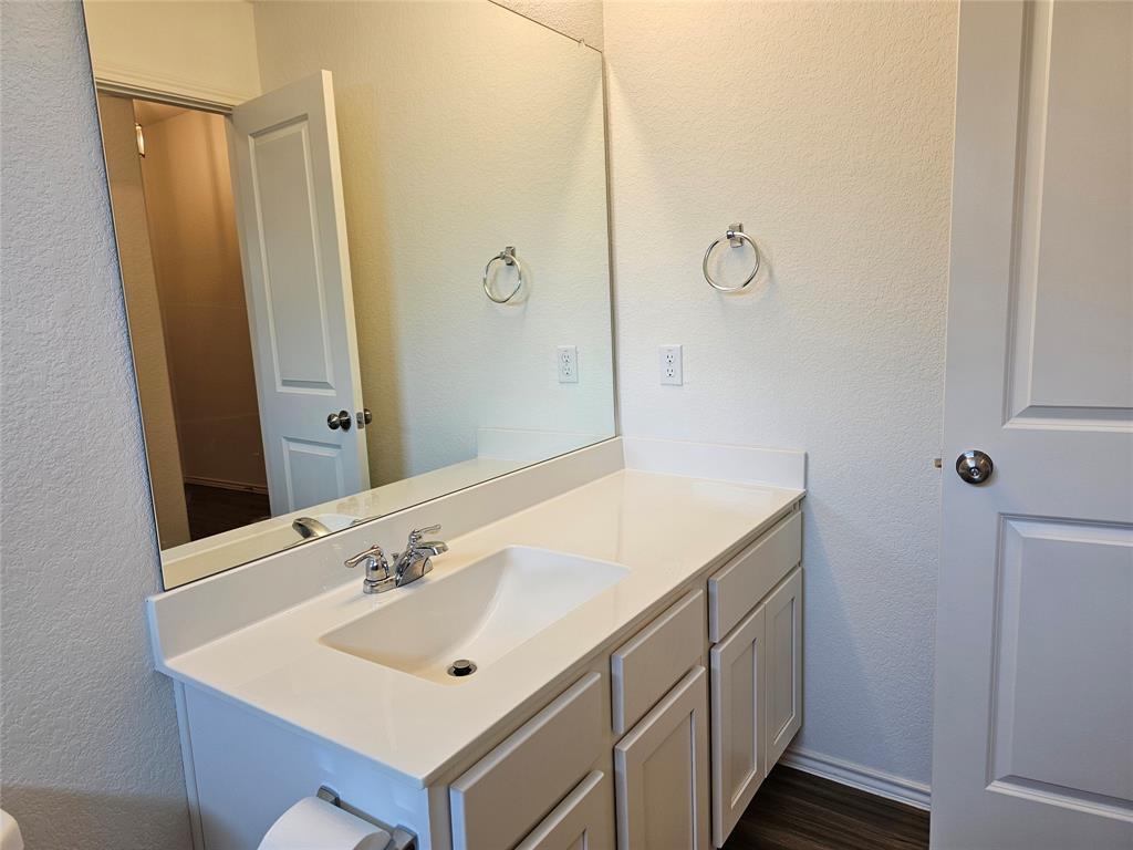 21408 Bird Wing Dr Property Photo 7