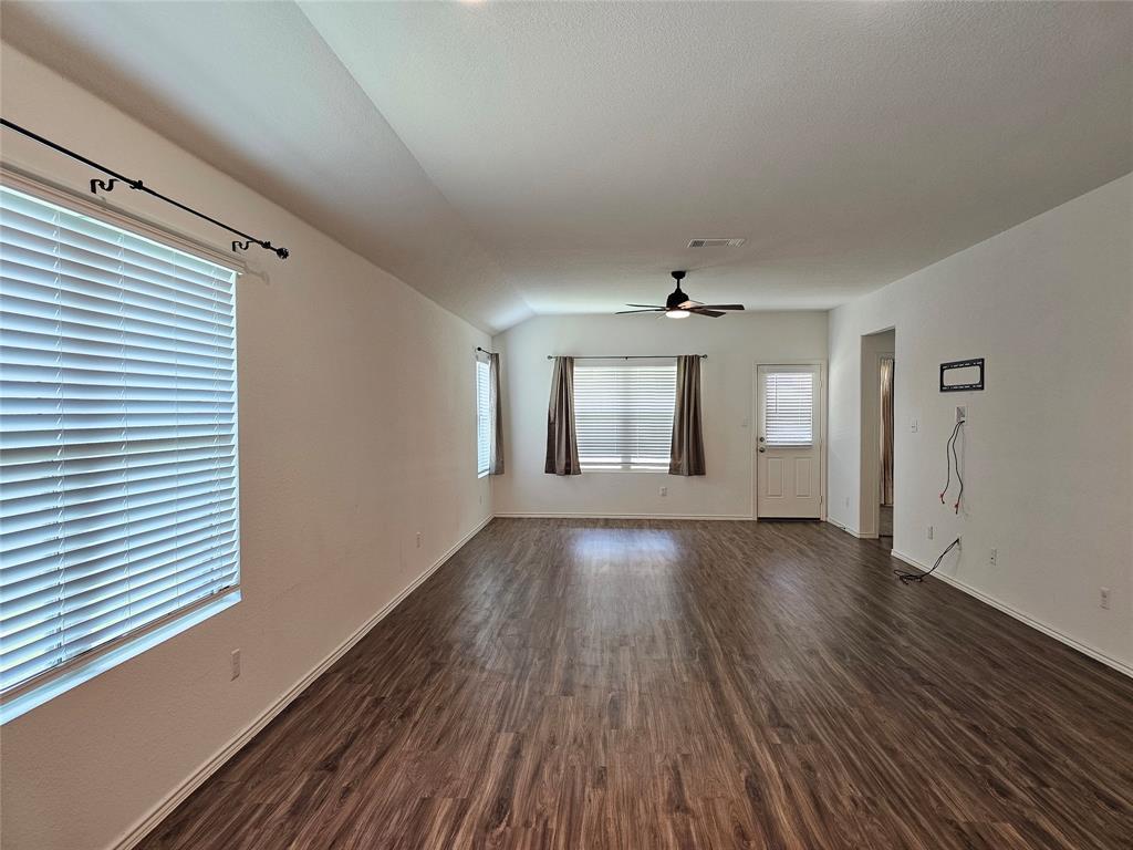 21408 Bird Wing Dr Property Photo 13