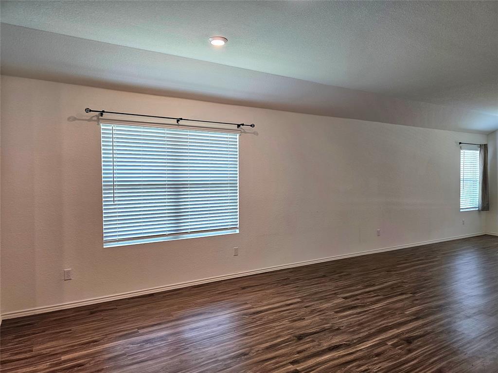 21408 Bird Wing Dr Property Photo 14