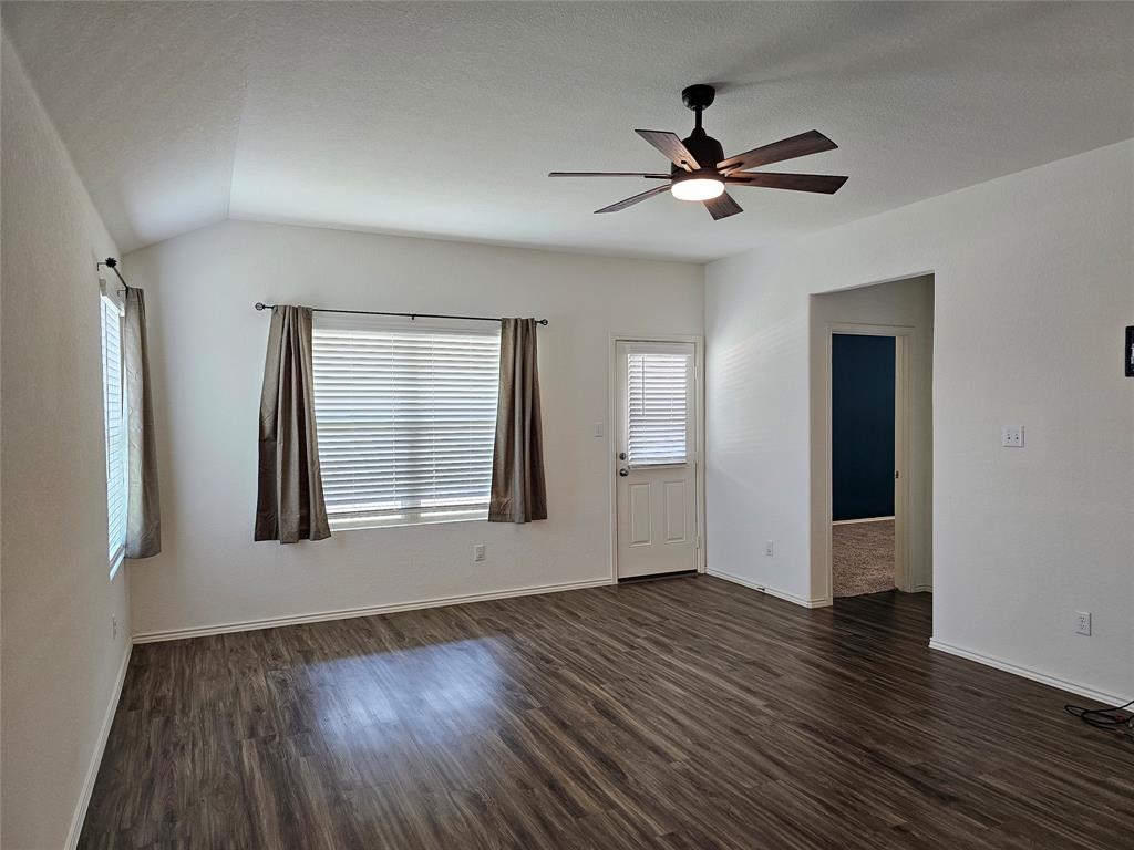 21408 Bird Wing Dr Property Photo 15
