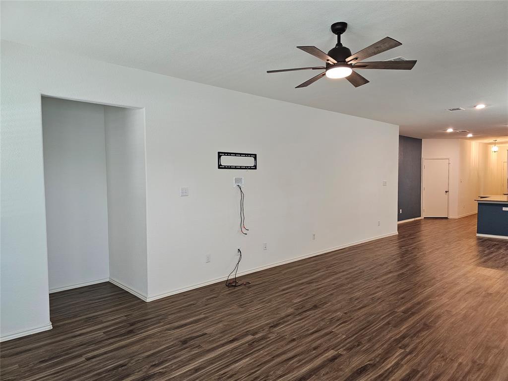 21408 Bird Wing Dr Property Photo 16